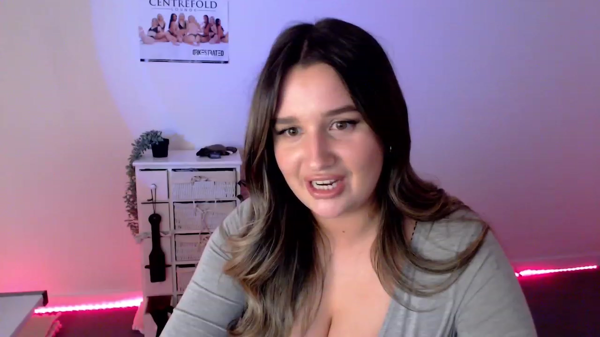 Gallery image thumbnail from StonksRoom's myfreecams stream on, 03/14/2024, 09:57 image 8 of 20
