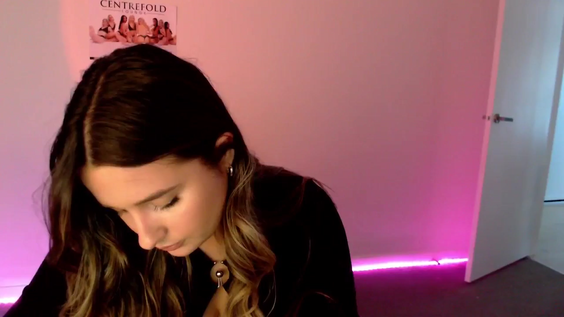 Gallery image thumbnail from StonksRoom's myfreecams stream on, 03/20/2024, 07:02 image 4 of 20