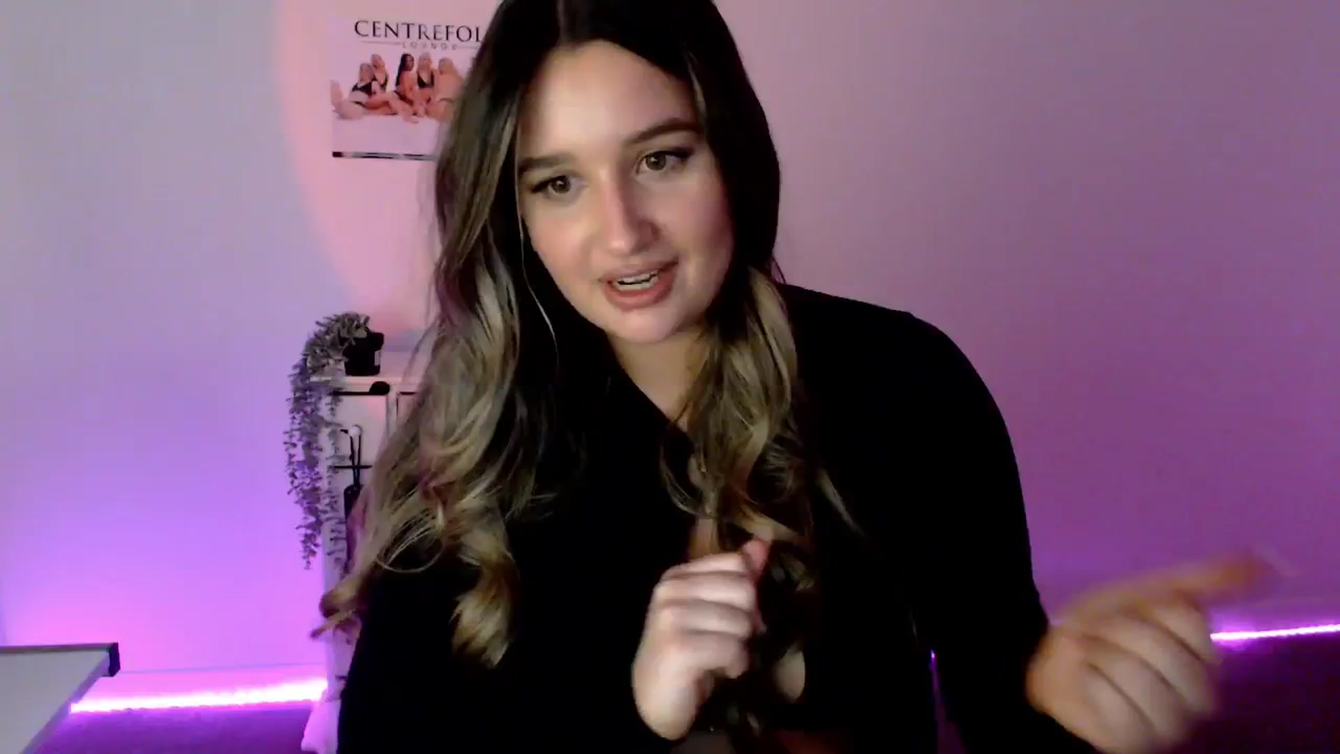 Gallery image thumbnail from StonksRoom's myfreecams stream on, 03/20/2024, 11:11 image 12 of 20