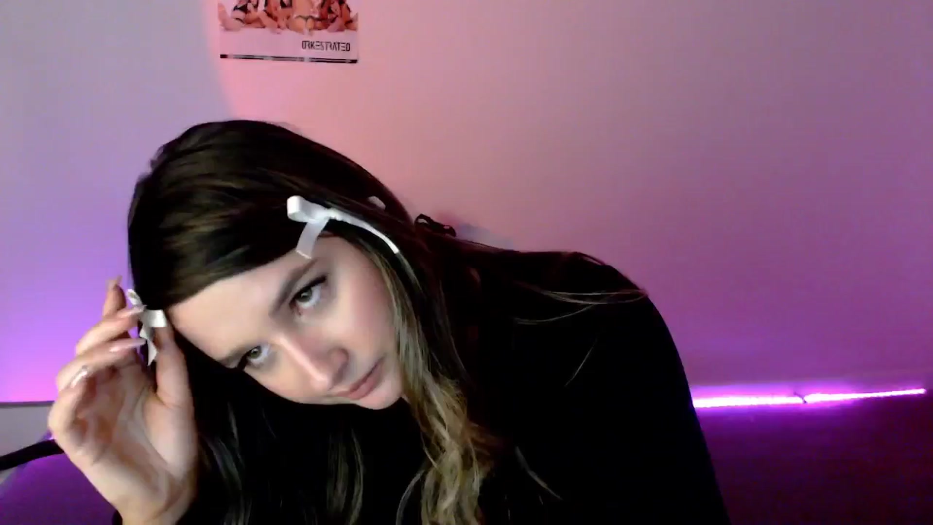 Gallery image thumbnail from StonksRoom's myfreecams stream on, 03/20/2024, 11:11 image 20 of 20