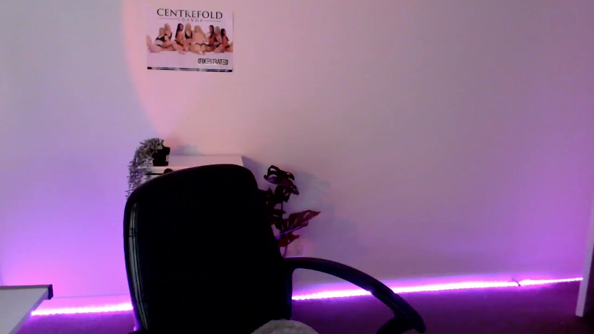 Gallery image thumbnail from StonksRoom's myfreecams stream on, 03/20/2024, 11:11 image 10 of 20