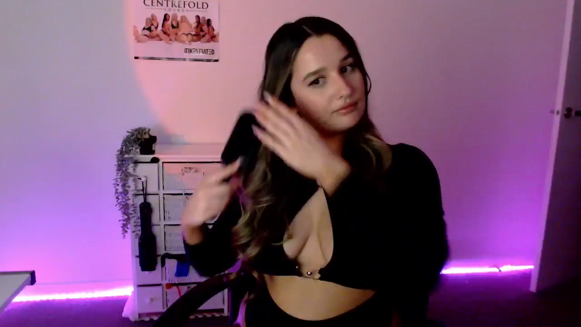 Gallery image thumbnail from StonksRoom's myfreecams stream on, 03/20/2024, 13:23 image 2 of 20