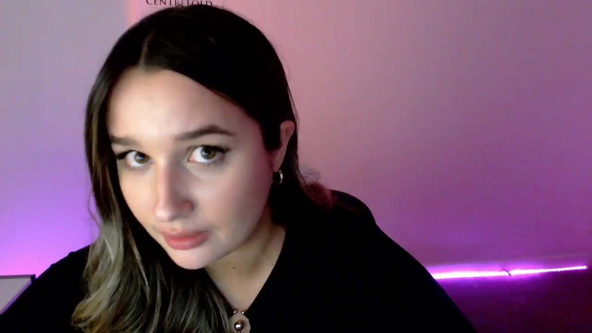Gallery image thumbnail from StonksRoom's myfreecams stream on, 03/20/2024, 13:23 image 7 of 20