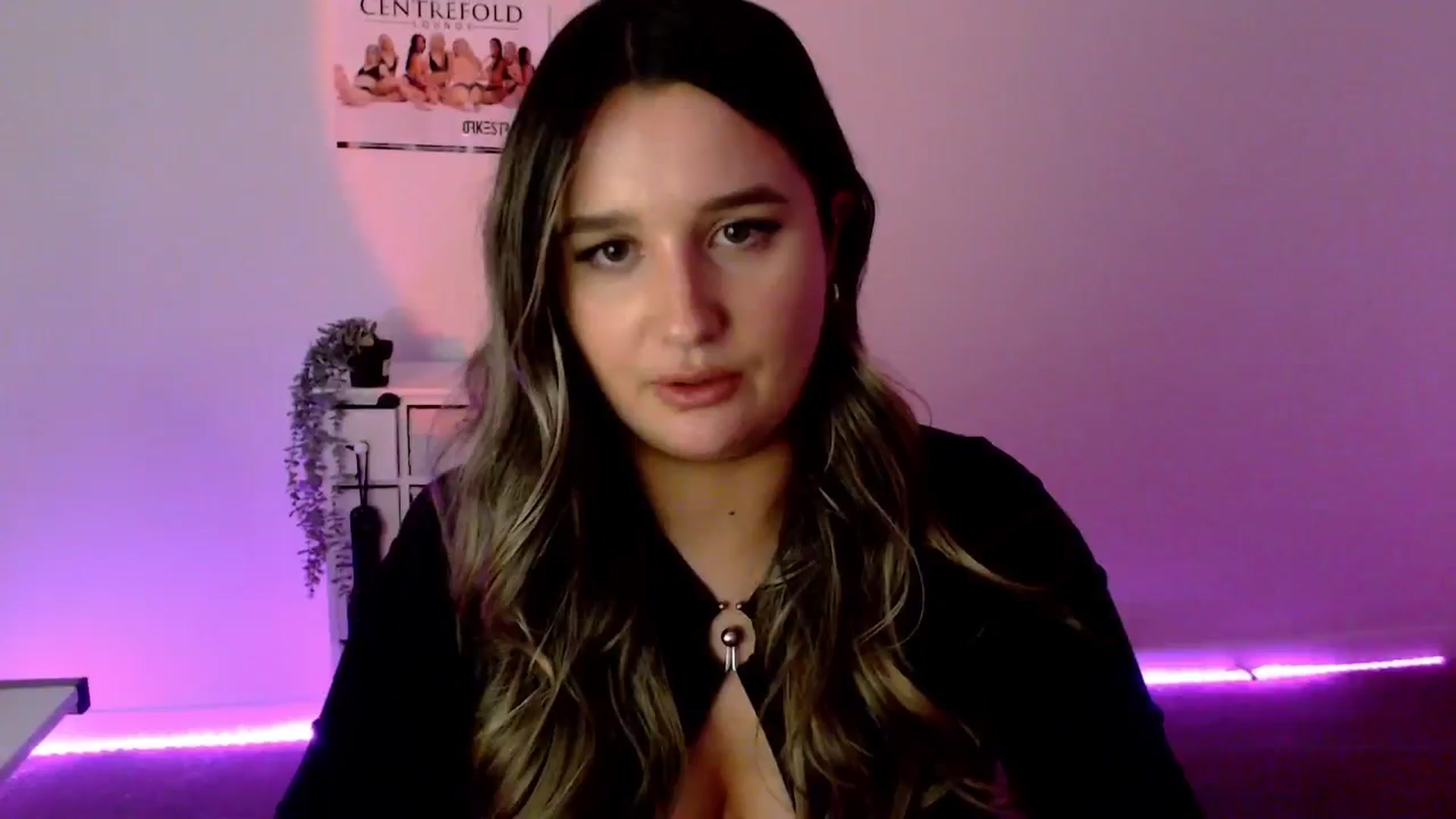 Gallery image thumbnail from StonksRoom's myfreecams stream on, 03/20/2024, 13:23 image 9 of 20