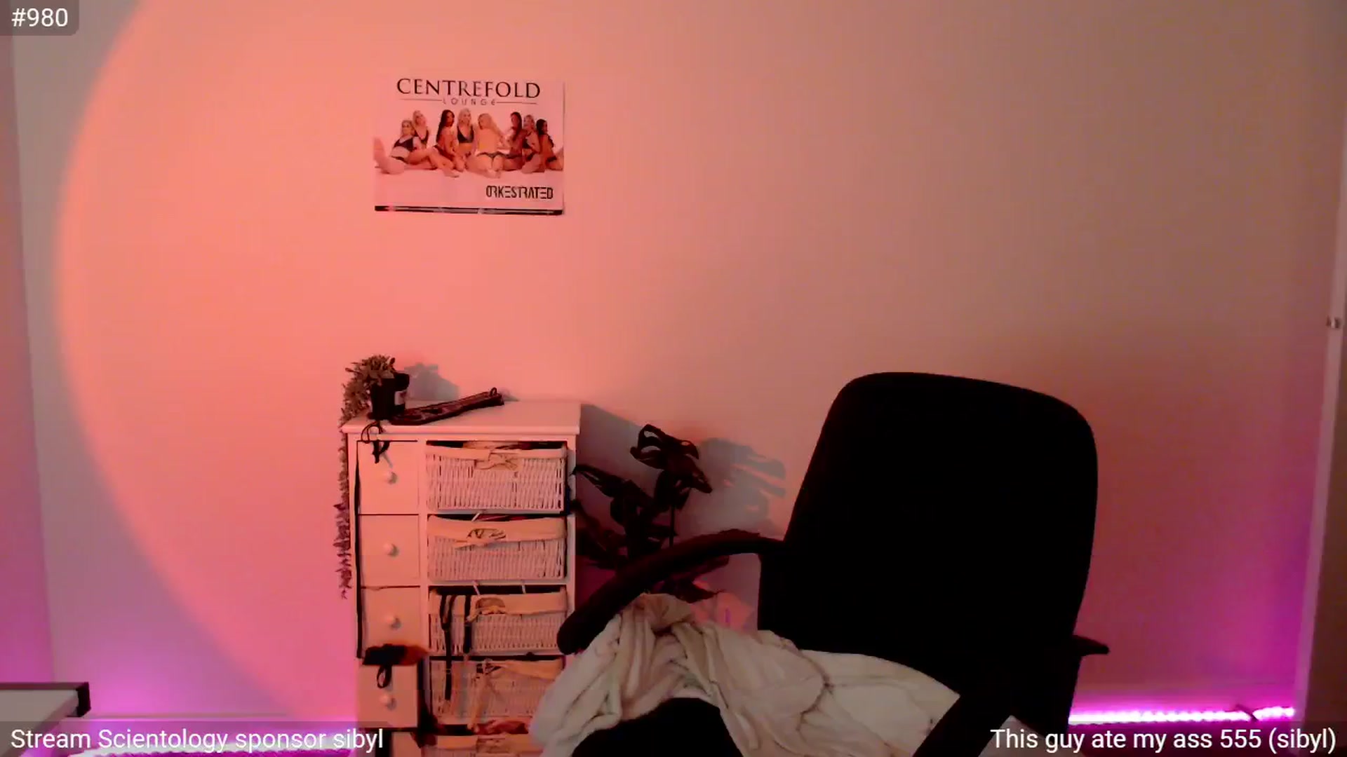 Gallery image thumbnail from StonksRoom's myfreecams stream on, 05/16/2024, 09:08 image 9 of 20