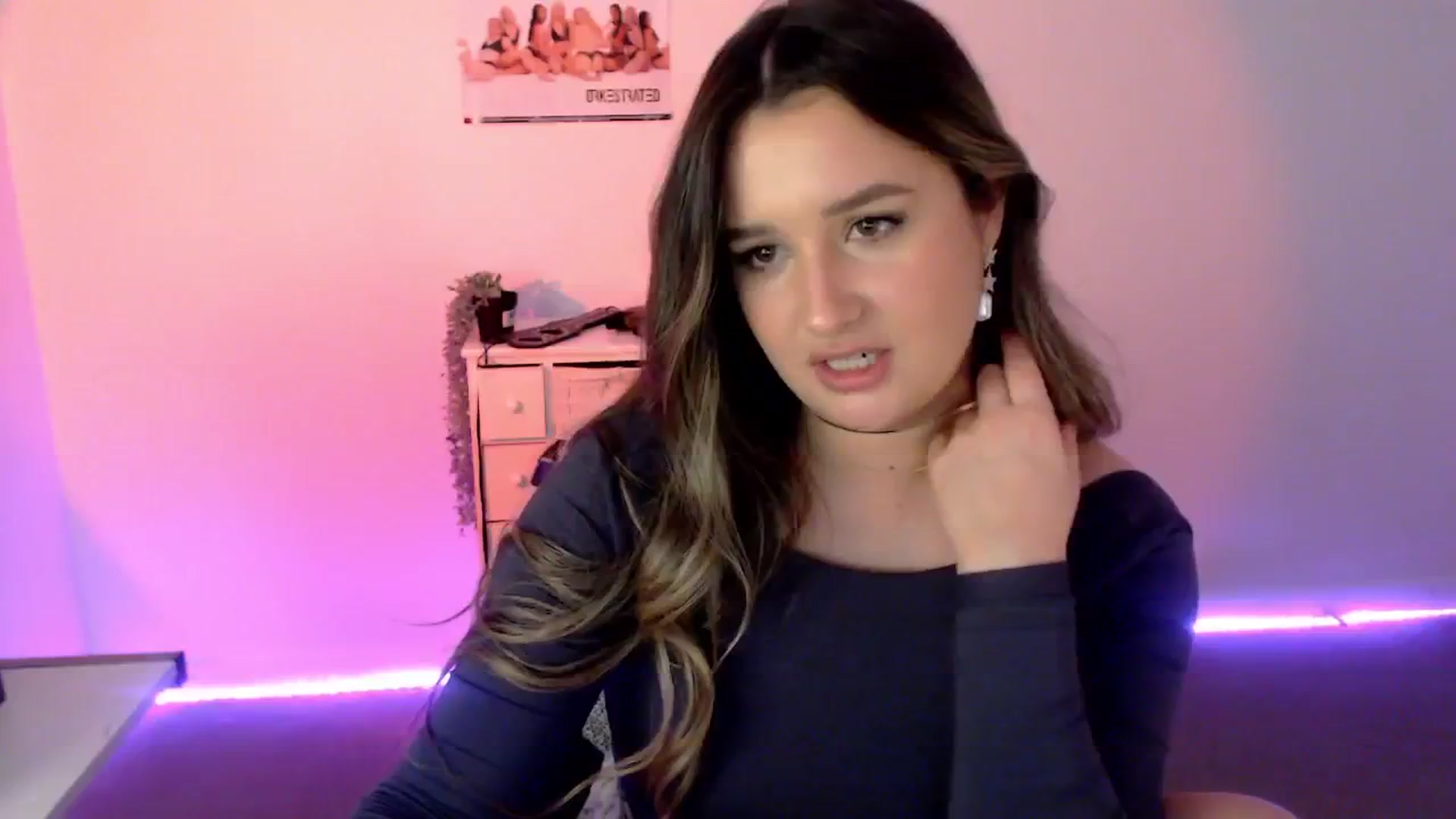 Gallery image thumbnail from StonksRoom's myfreecams stream on, 06/09/2024, 14:16 image 3 of 20