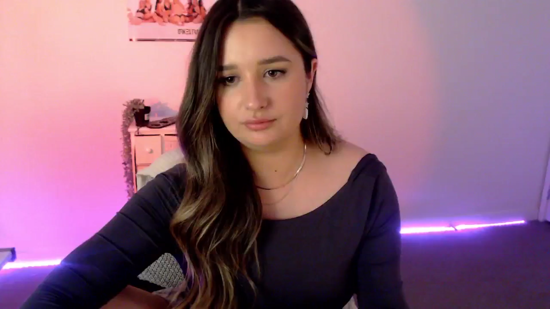 Gallery image thumbnail from StonksRoom's myfreecams stream on, 06/09/2024, 14:16 image 6 of 20
