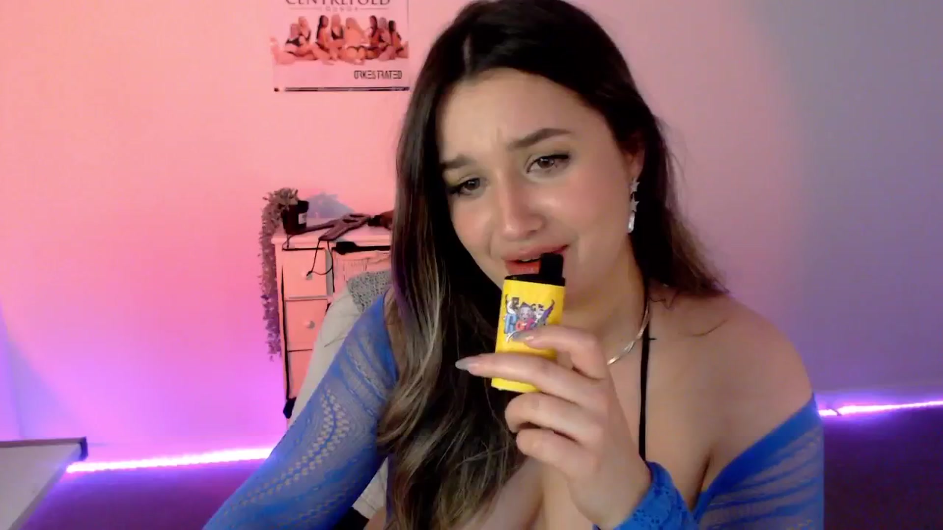 Gallery image thumbnail from StonksRoom's myfreecams stream on, 06/09/2024, 14:16 image 19 of 20