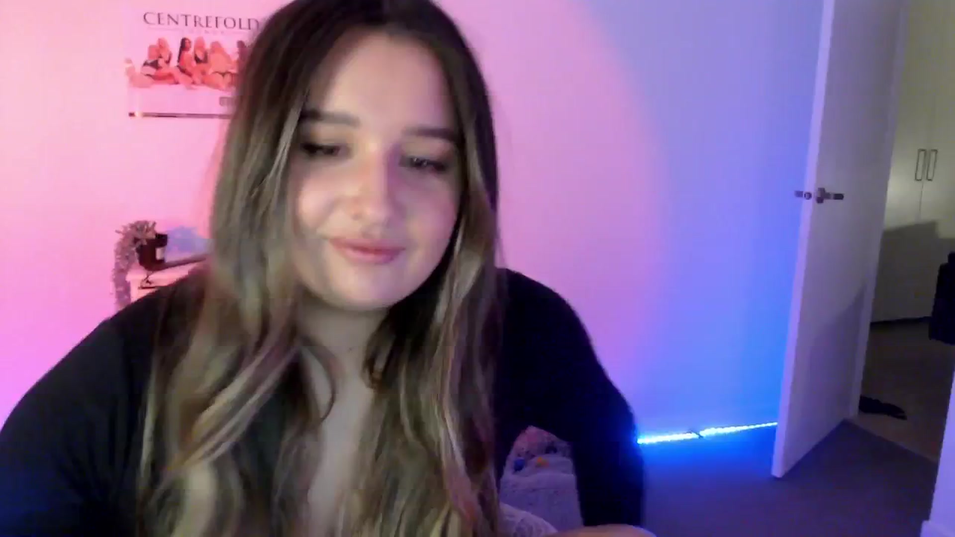 Gallery image thumbnail from StonksRoom's myfreecams stream on, 06/13/2024, 10:30 image 12 of 20