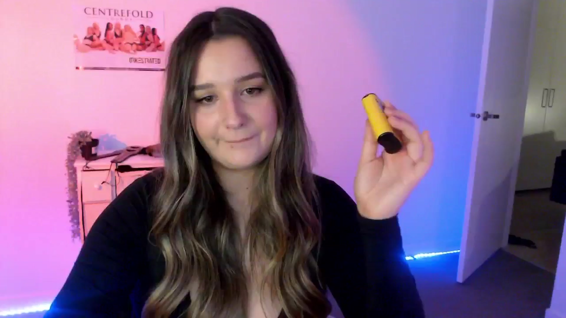 Gallery image thumbnail from StonksRoom's myfreecams stream on, 06/13/2024, 10:30 image 16 of 20