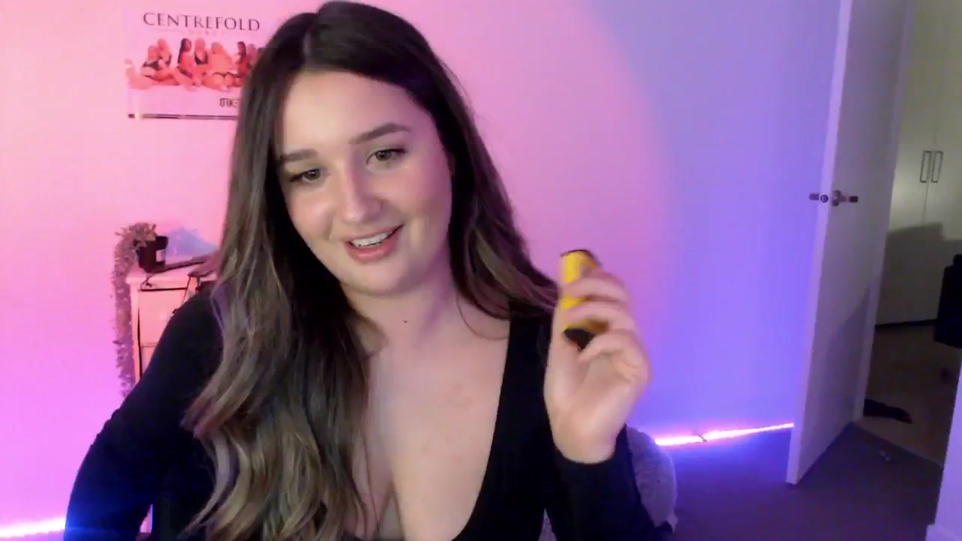 Gallery image thumbnail from StonksRoom's myfreecams stream on, 06/13/2024, 14:36 image 5 of 20