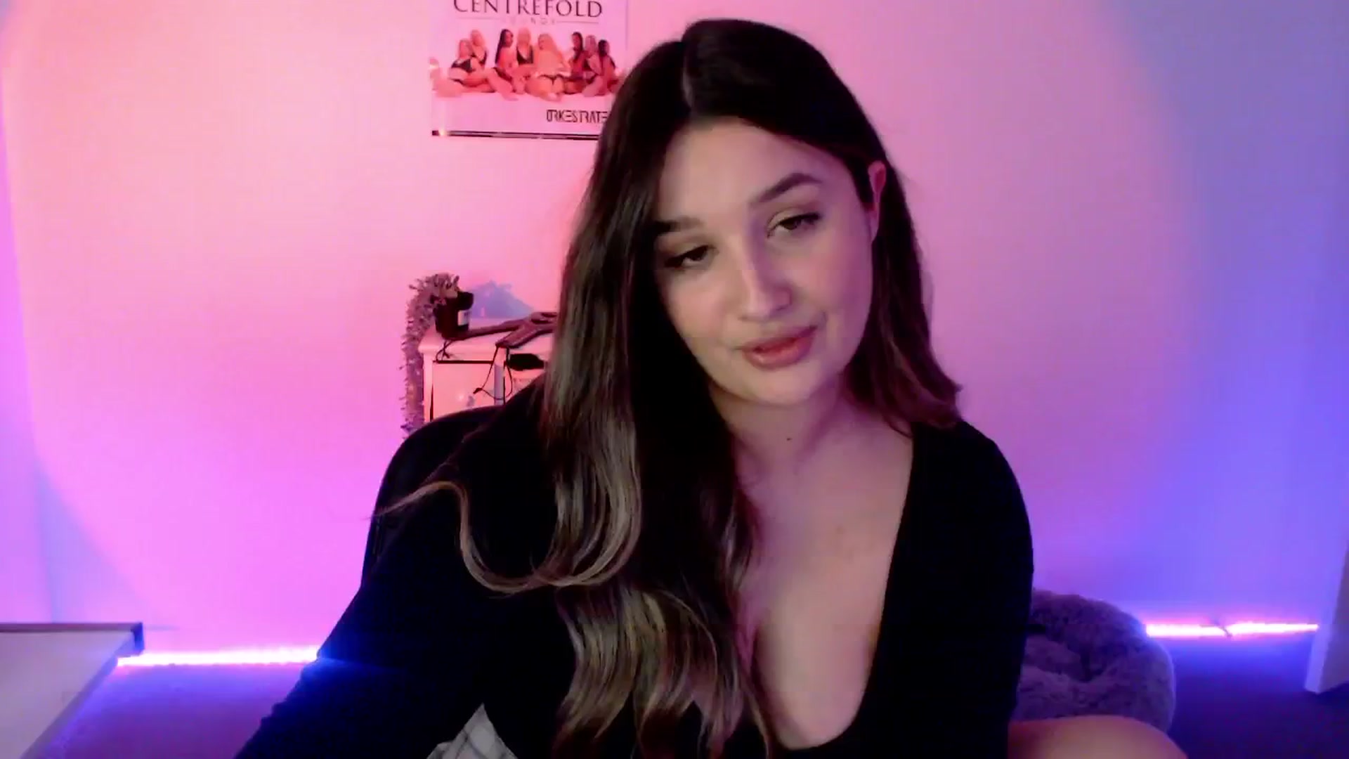 Gallery image thumbnail from StonksRoom's myfreecams stream on, 06/13/2024, 14:36 image 15 of 20