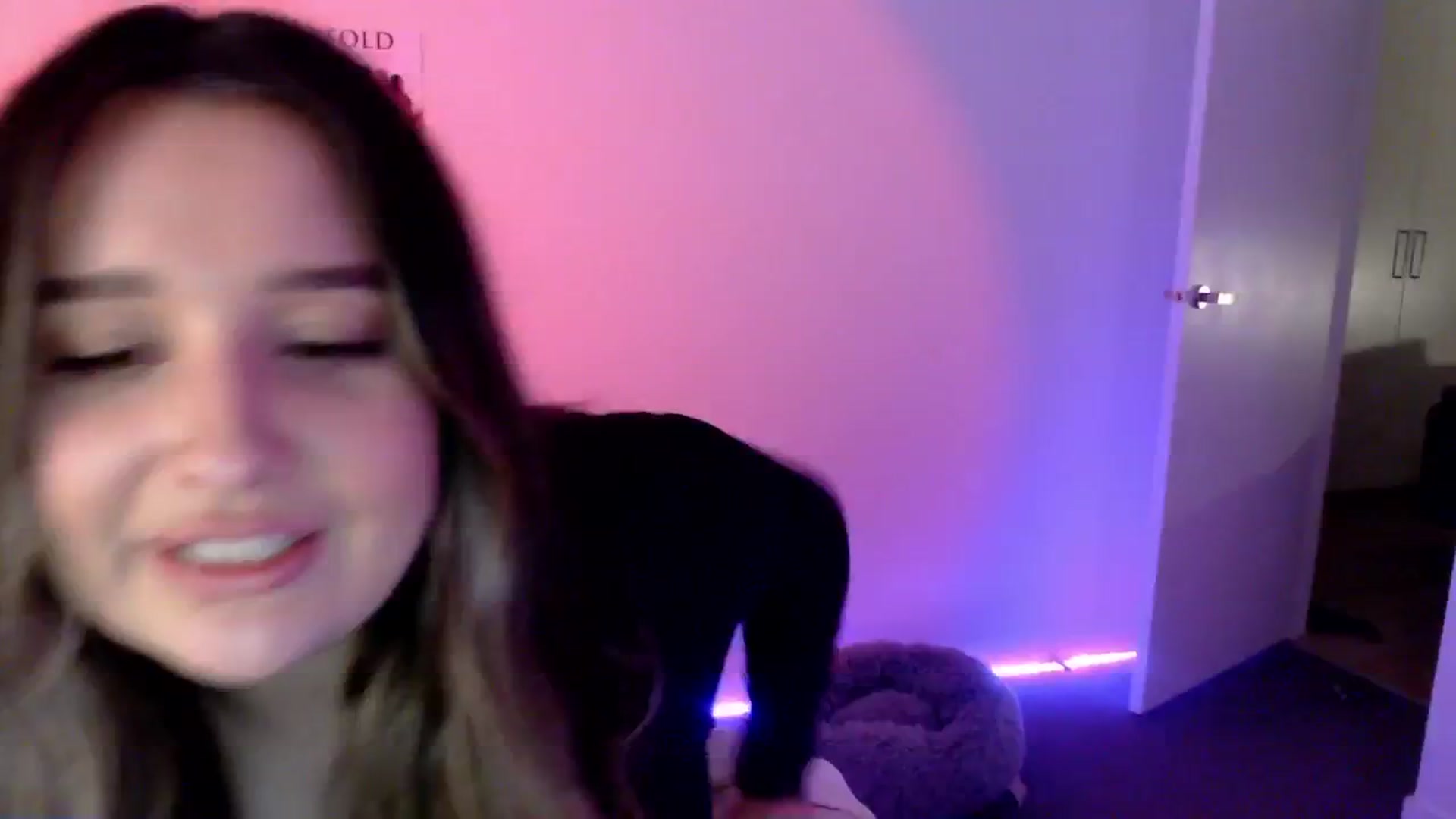 Gallery image thumbnail from StonksRoom's myfreecams stream on, 06/13/2024, 14:36 image 9 of 20