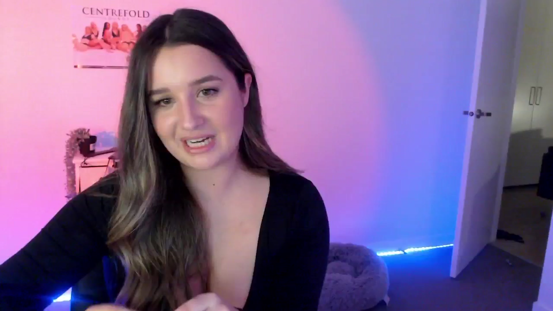 Gallery image thumbnail from StonksRoom's myfreecams stream on, 06/13/2024, 14:36 image 2 of 20