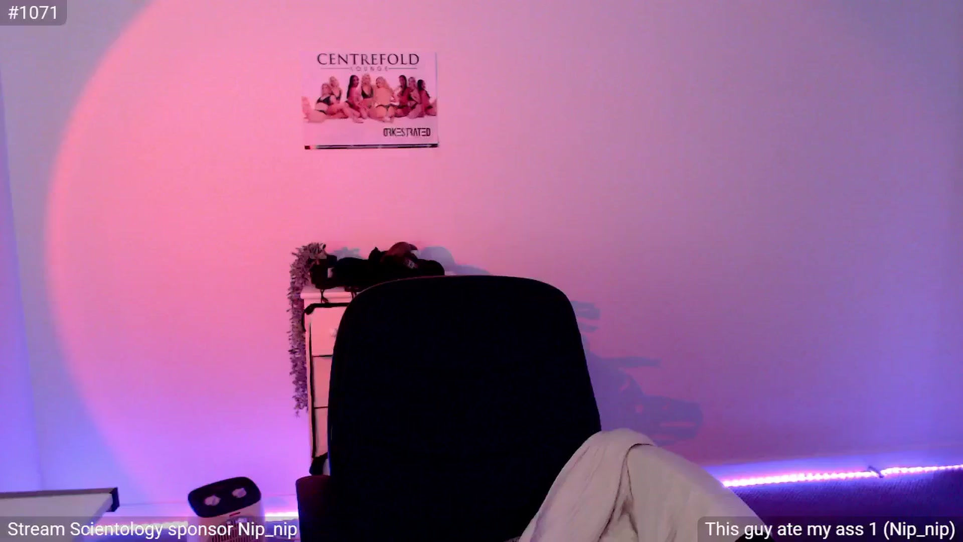 Gallery image thumbnail from StonksRoom's myfreecams stream on, 06/19/2024, 07:37 image 1 of 20