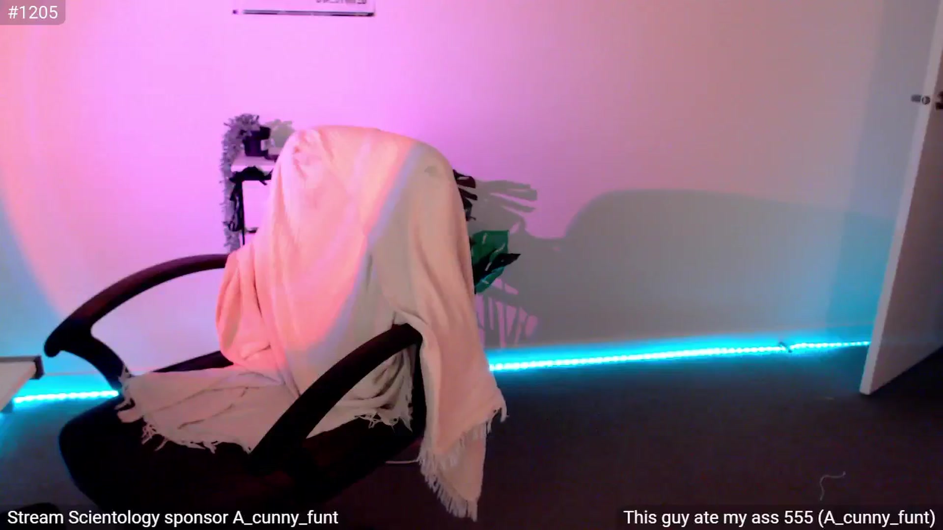 Gallery image thumbnail from StonksRoom's myfreecams stream on, 07/04/2024, 12:02 image 7 of 20