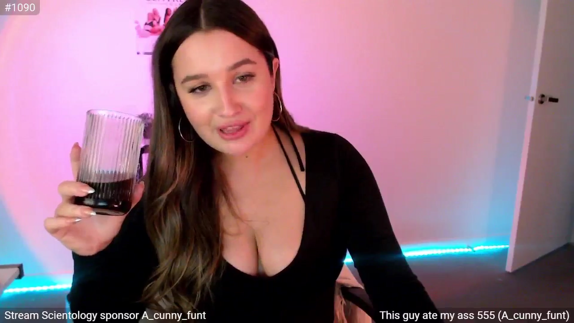 Gallery image thumbnail from StonksRoom's myfreecams stream on, 07/04/2024, 12:02 image 14 of 20