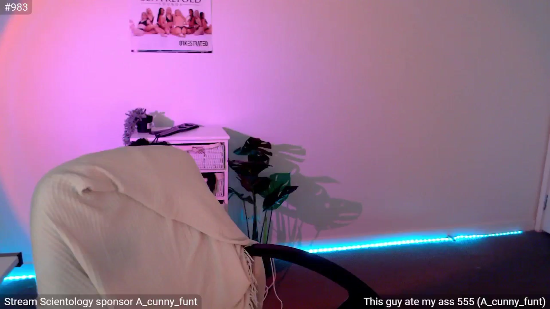 Gallery image thumbnail from StonksRoom's myfreecams stream on, 07/04/2024, 12:02 image 15 of 20