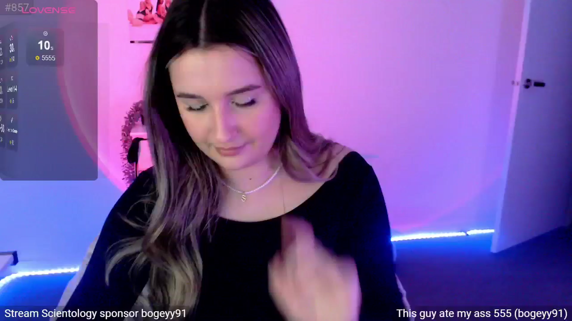 Gallery image thumbnail from StonksRoom's myfreecams stream on, 07/13/2024, 14:22 image 14 of 20