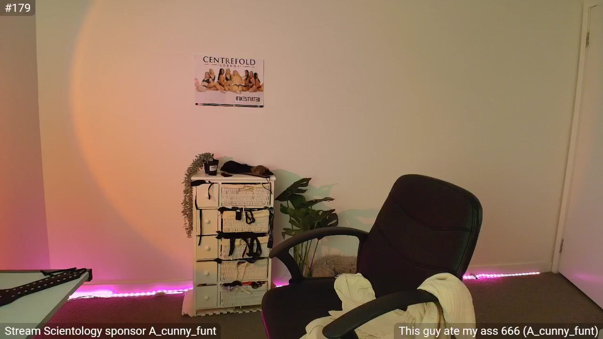 Gallery image thumbnail from StonksRoom's myfreecams stream on, 08/01/2024, 11:50 image 3 of 20