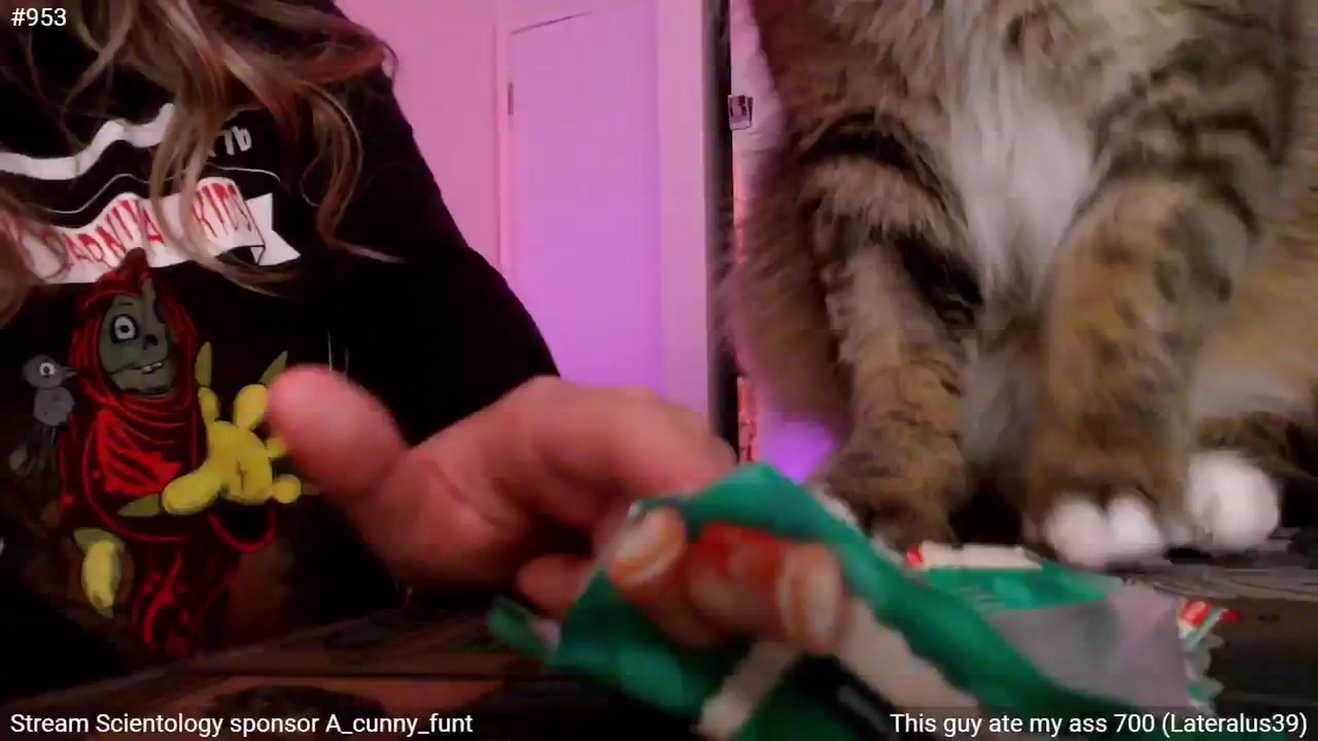 Gallery image thumbnail from StonksRoom's myfreecams stream on, 09/21/2024, 18:44 image 10 of 20