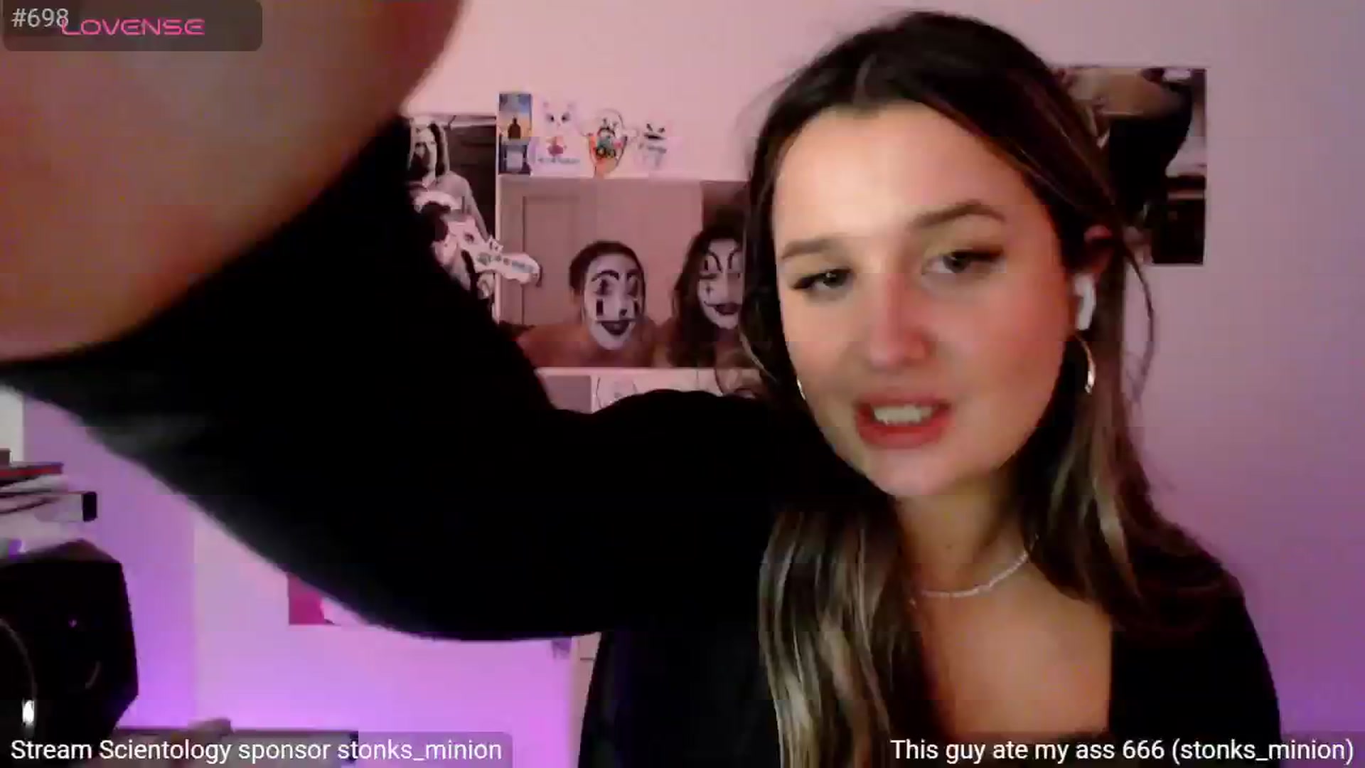 Gallery image thumbnail from StonksRoom's myfreecams stream on, 10/15/2024, 16:16 image 13 of 20