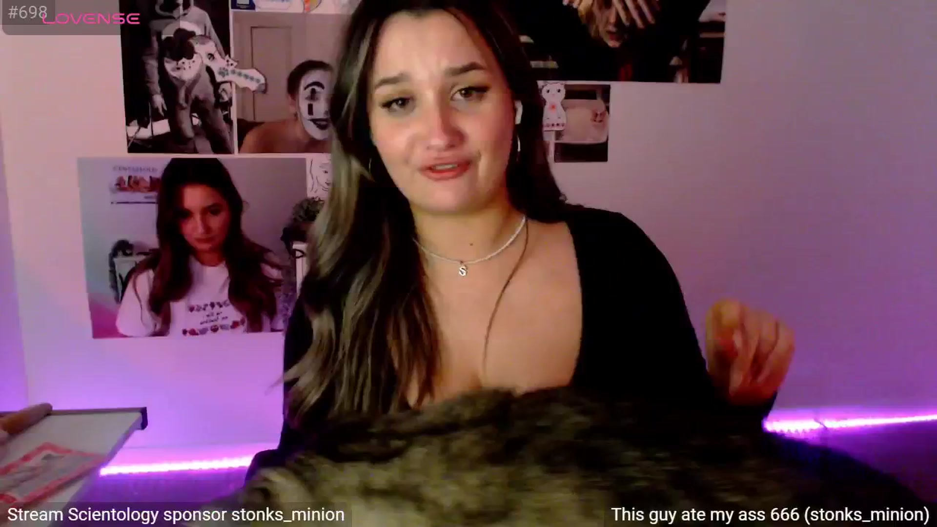 Gallery image thumbnail from StonksRoom's myfreecams stream on, 10/15/2024, 16:16 image 14 of 20