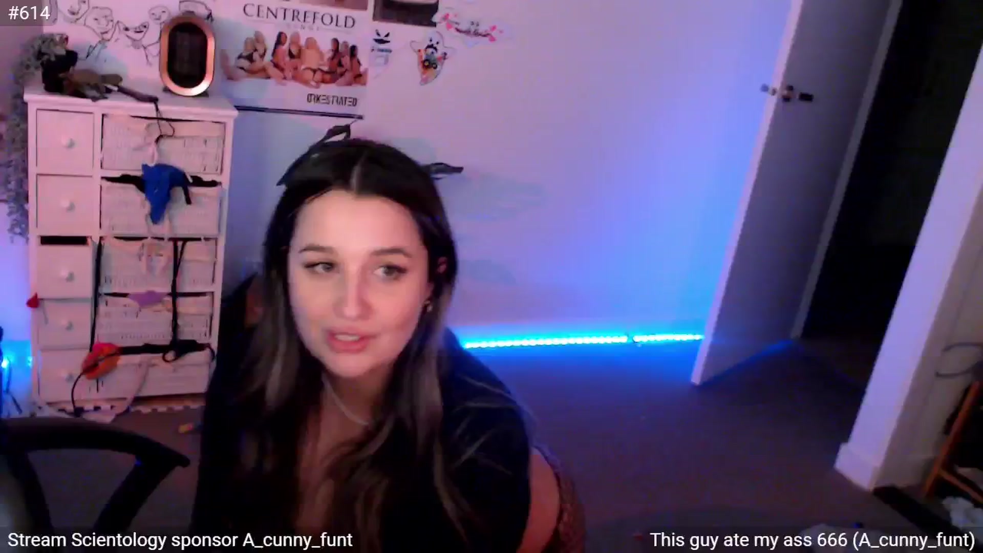 Gallery image thumbnail from StonksRoom's myfreecams stream on, 11/14/2024, 17:27 image 4 of 20