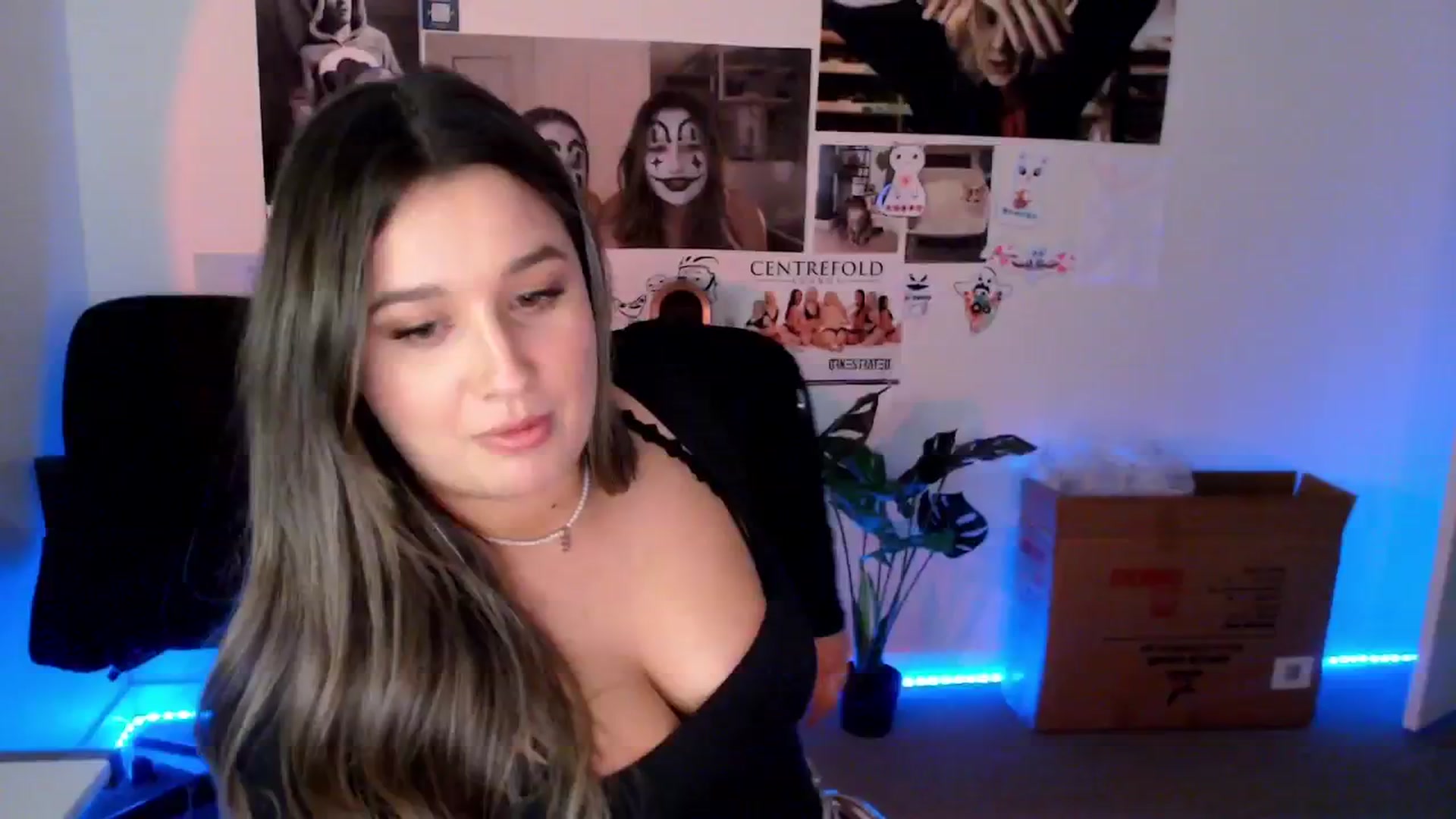 Gallery image thumbnail from StonksRoom's myfreecams stream on, 11/27/2024, 10:16 image 2 of 20