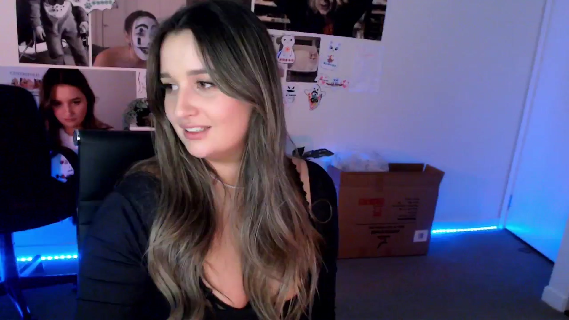 Gallery image thumbnail from StonksRoom's myfreecams stream on, 11/27/2024, 10:16 image 18 of 20
