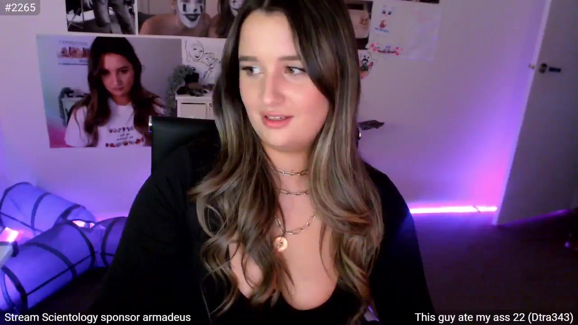 Gallery image thumbnail from StonksRoom's myfreecams stream on, 12/06/2024, 10:53 image 3 of 20
