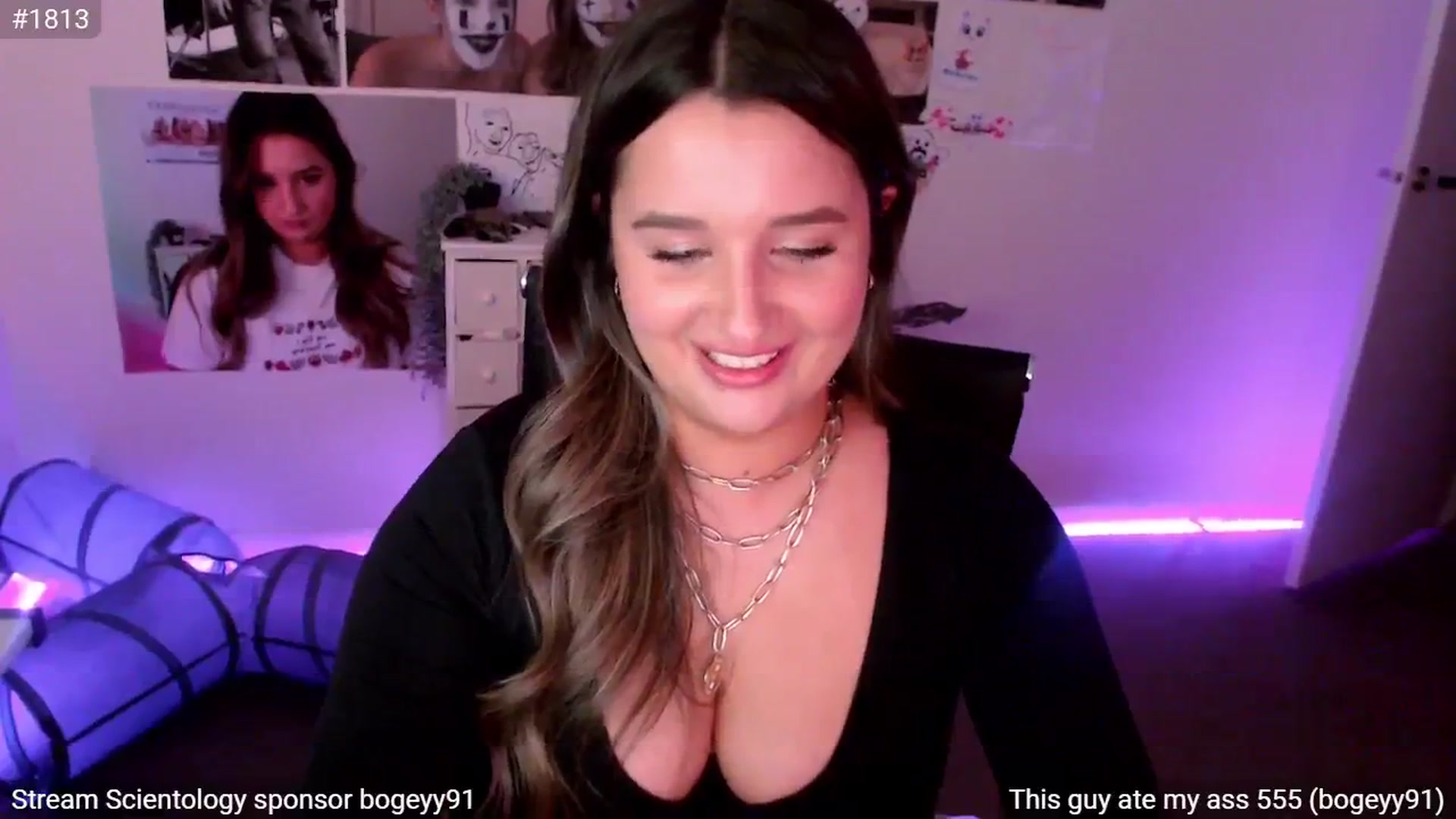Gallery image thumbnail from StonksRoom's myfreecams stream on, 12/06/2024, 10:53 image 12 of 20