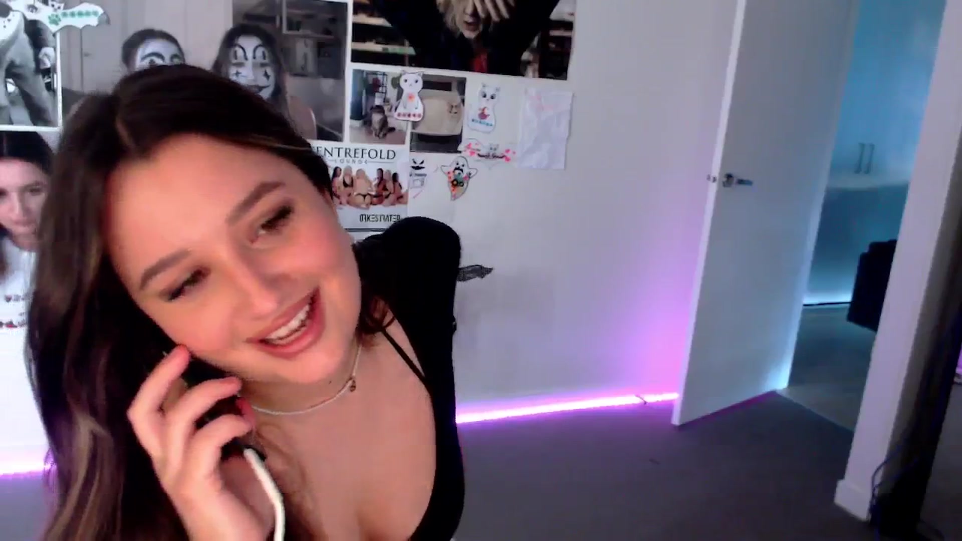 Gallery image thumbnail from StonksRoom's myfreecams stream on, 12/18/2024, 08:24 image 10 of 20