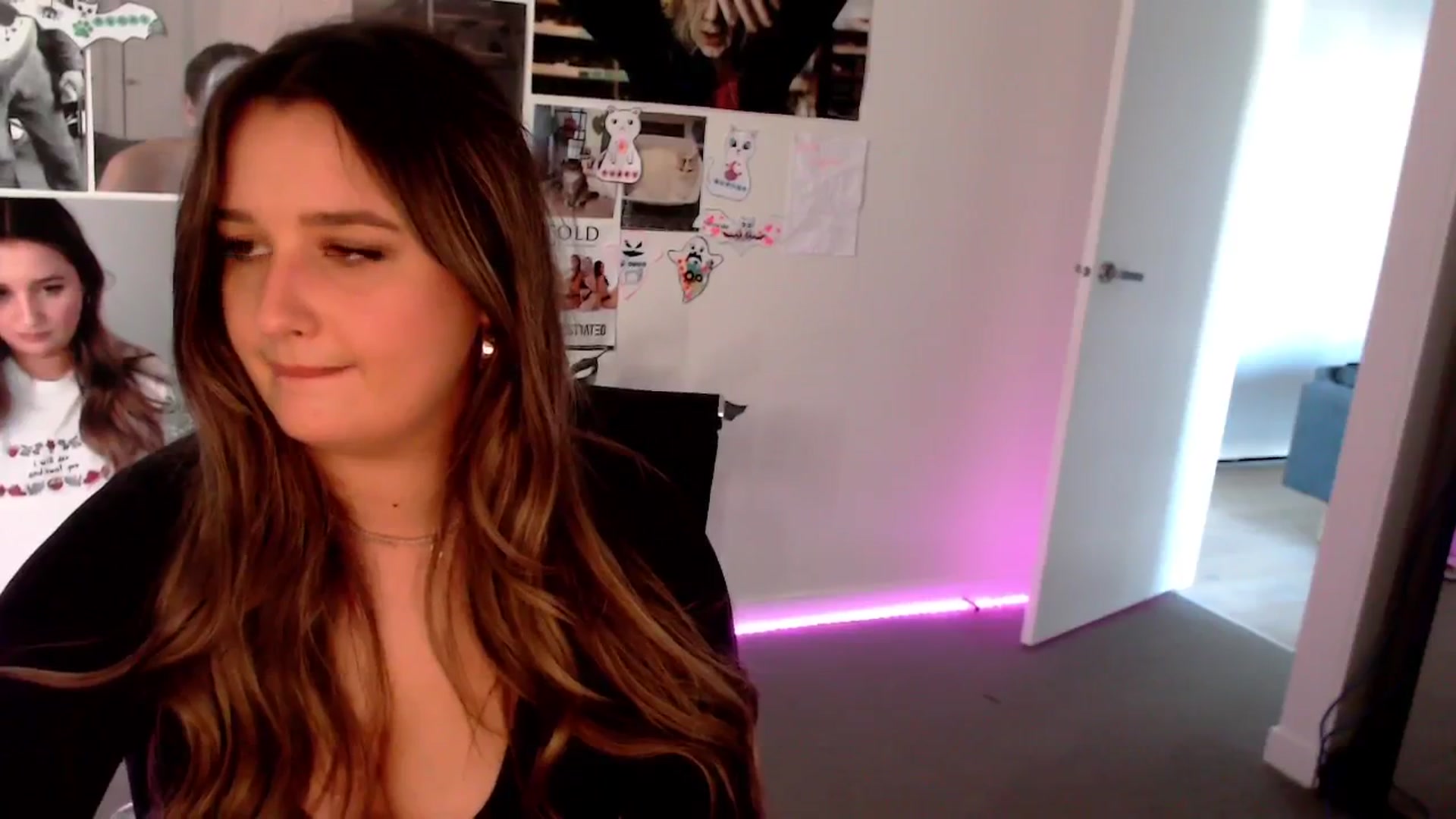 Gallery image thumbnail from StonksRoom's myfreecams stream on, 12/18/2024, 08:24 image 12 of 20