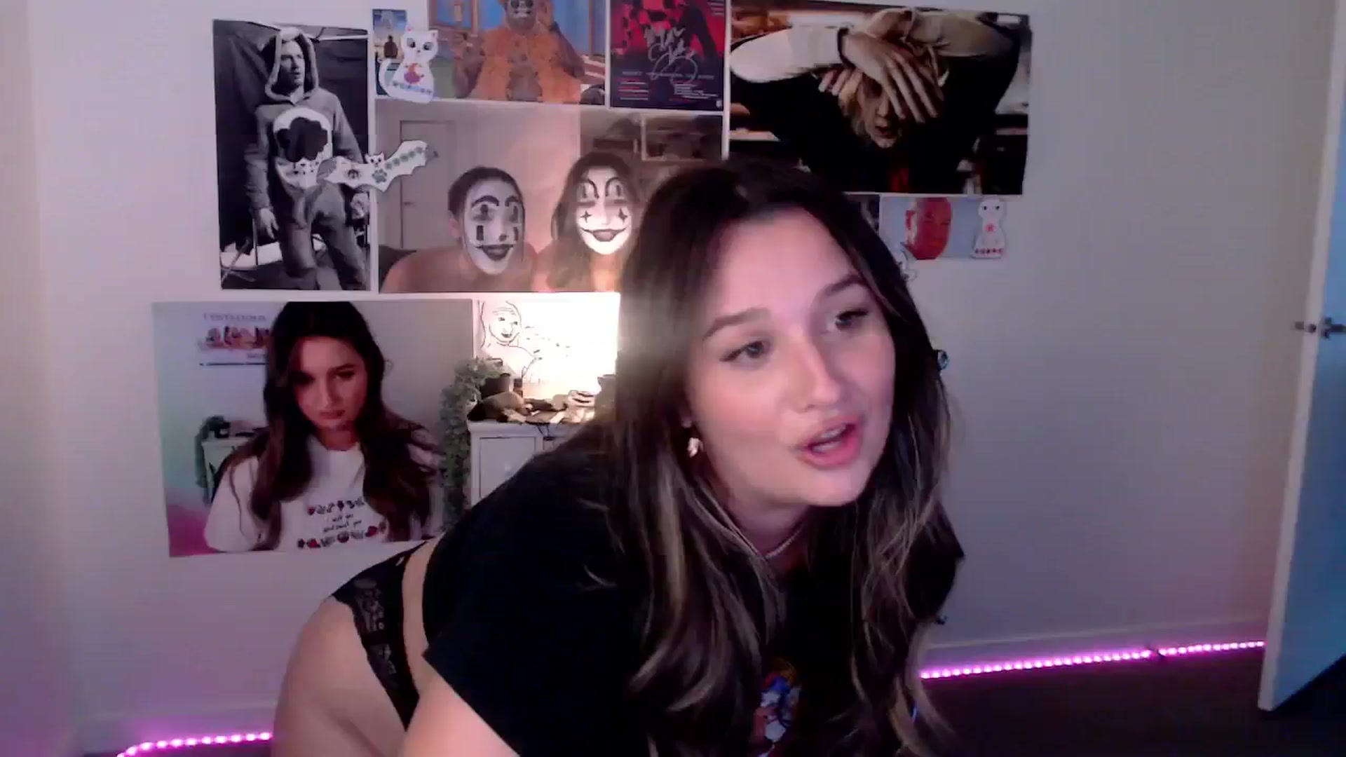 Gallery image thumbnail from StonksRoom's myfreecams stream on, 01/16/2025, 09:50 image 10 of 20