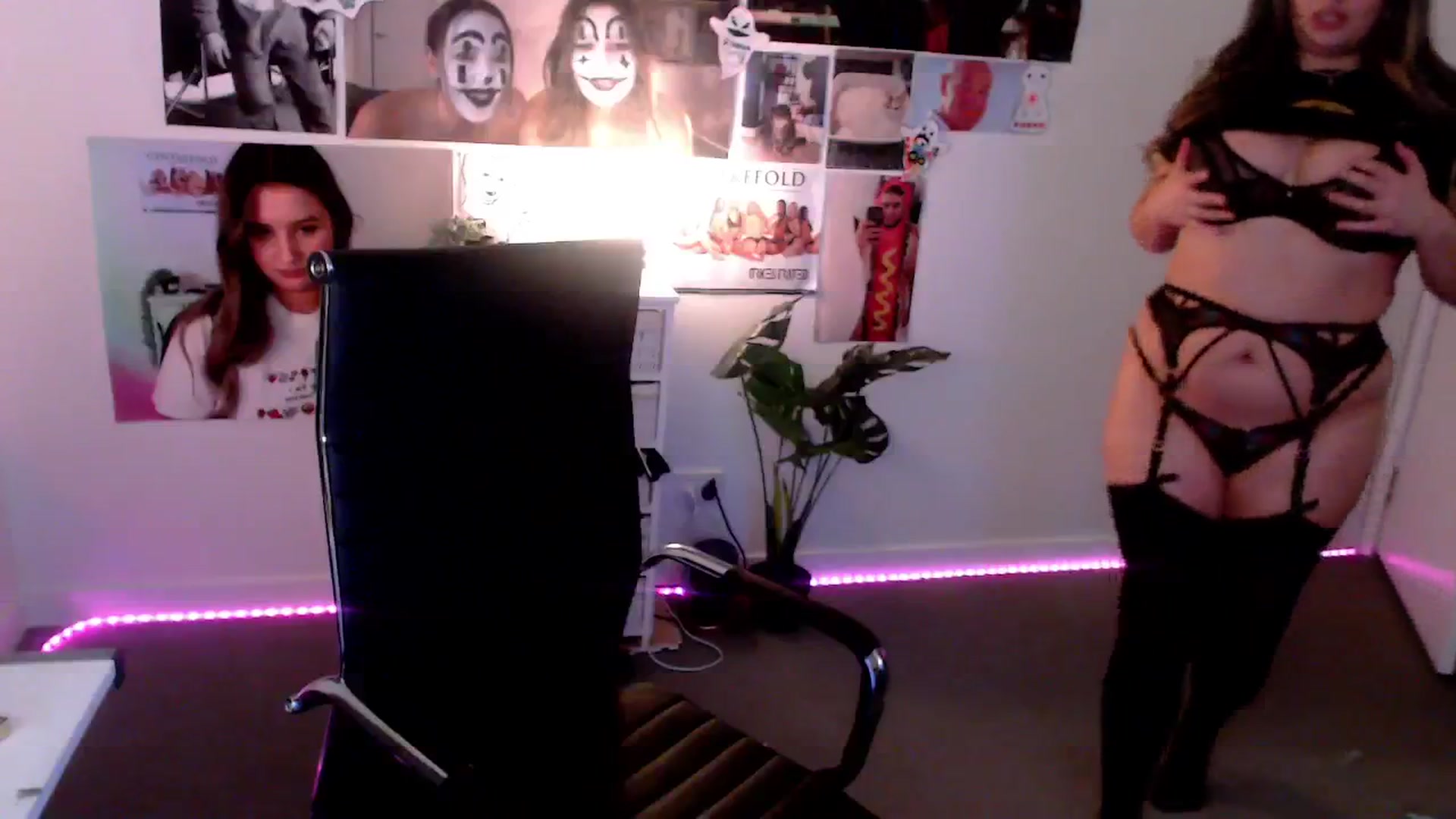 Gallery image thumbnail from StonksRoom's myfreecams stream on, 01/16/2025, 10:55 image 5 of 20