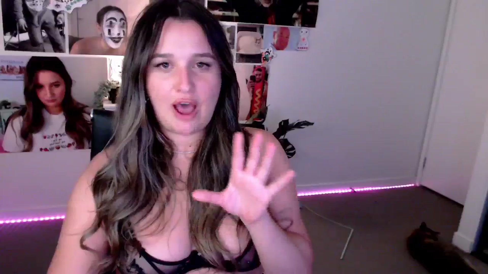 Gallery image thumbnail from StonksRoom's myfreecams stream on, 01/16/2025, 14:20 image 15 of 20