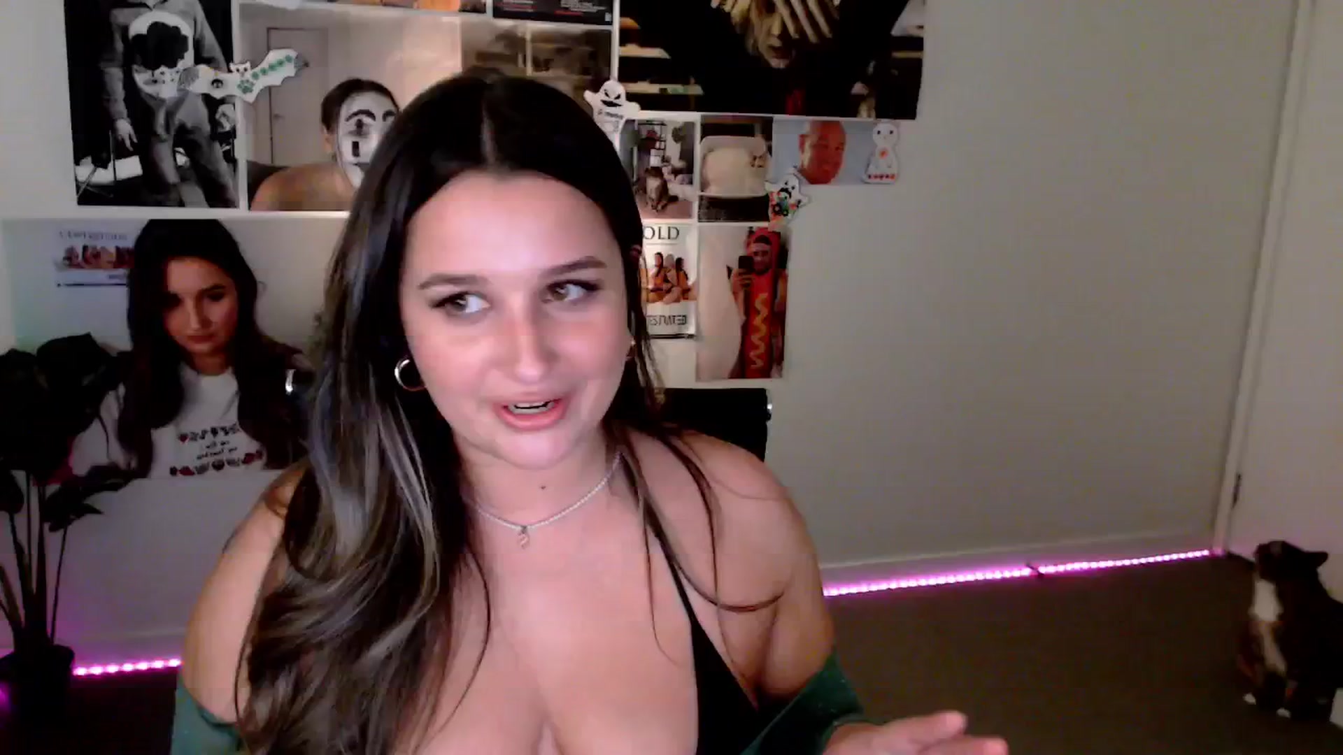 Gallery image thumbnail from StonksRoom's myfreecams stream on, 01/24/2025, 14:42 image 16 of 20