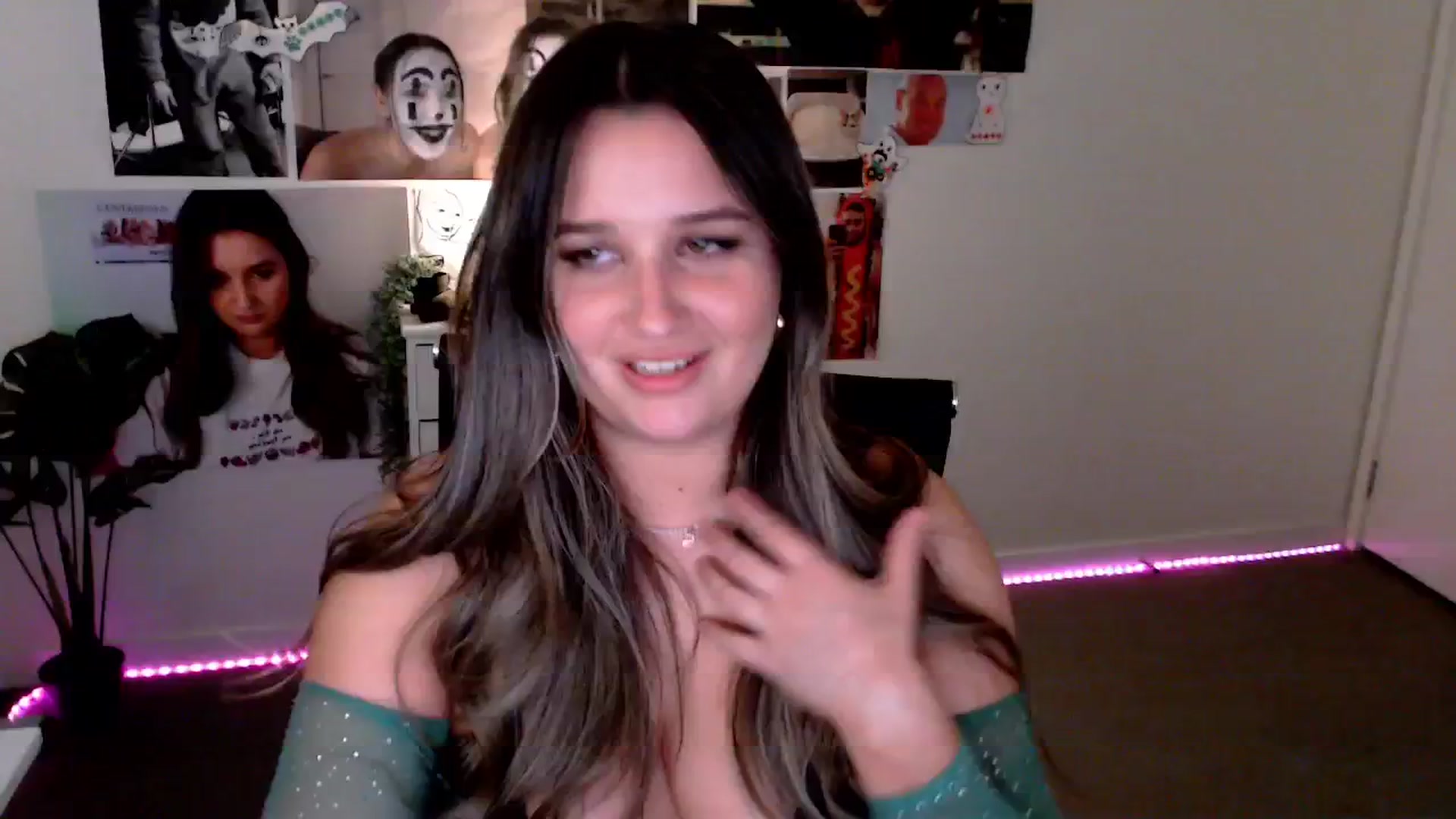 Gallery image thumbnail from StonksRoom's myfreecams stream on, 01/24/2025, 15:04 image 17 of 20