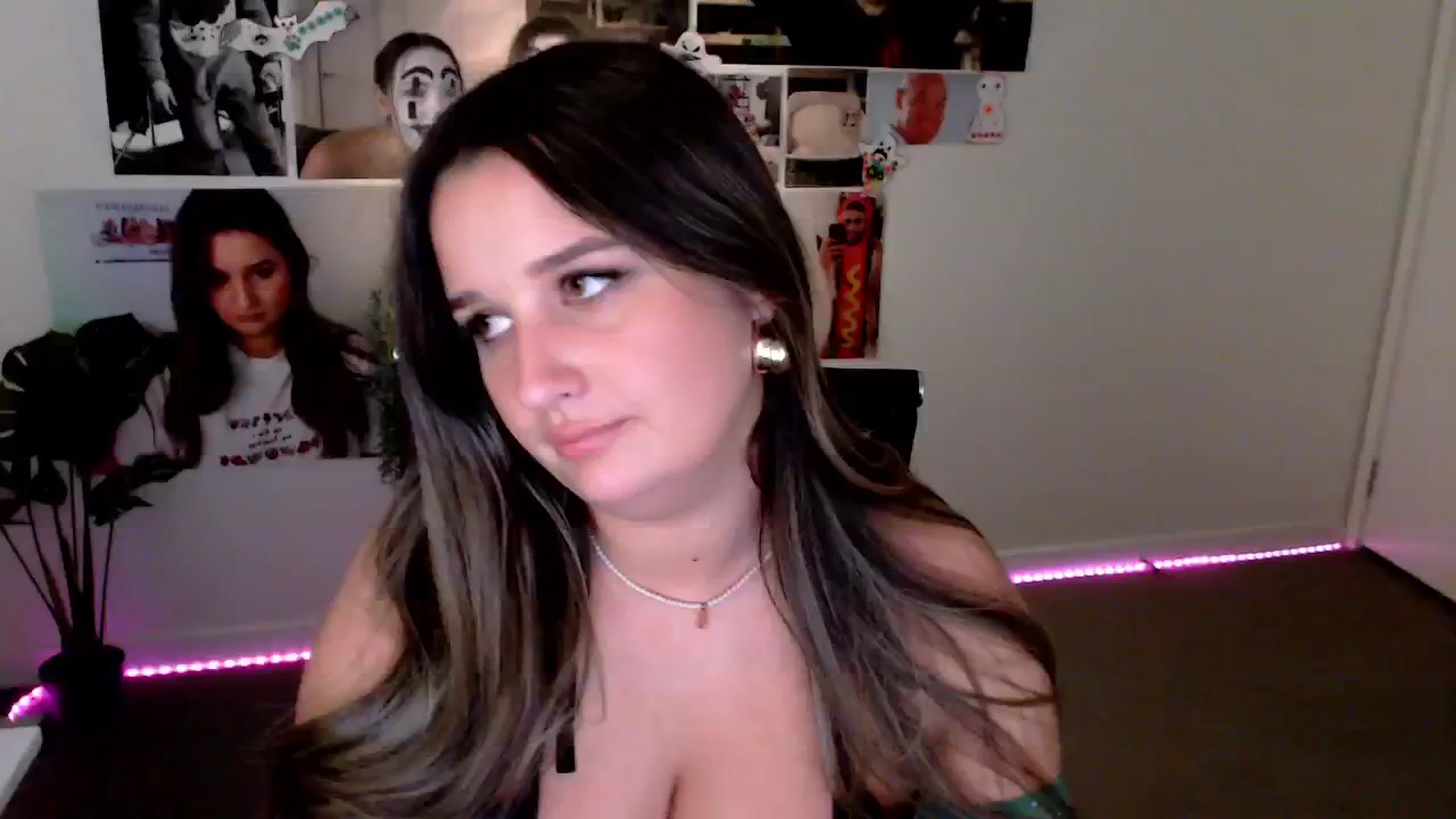 Gallery image thumbnail from StonksRoom's myfreecams stream on, 01/24/2025, 15:04 image 14 of 20