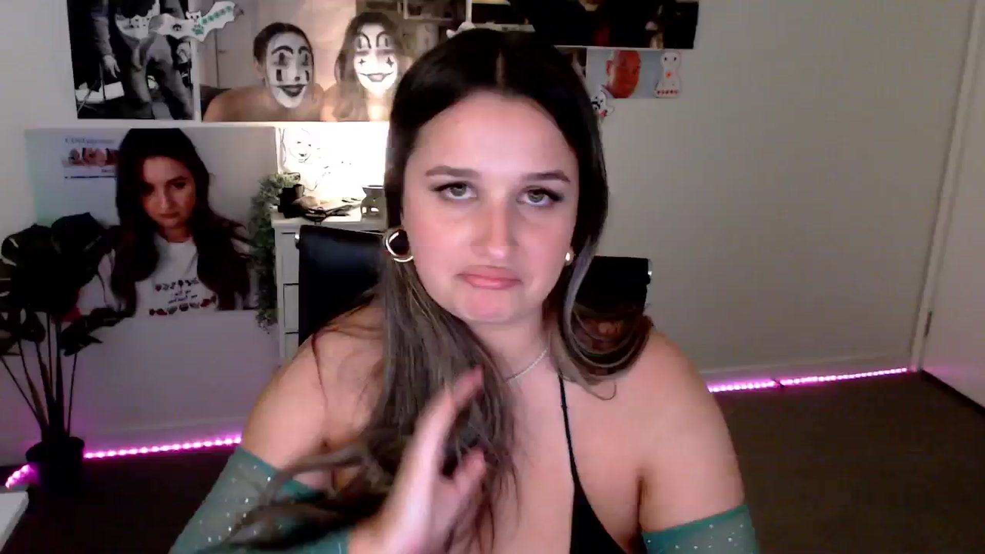 Gallery image thumbnail from StonksRoom's myfreecams stream on, 01/24/2025, 15:04 image 18 of 20