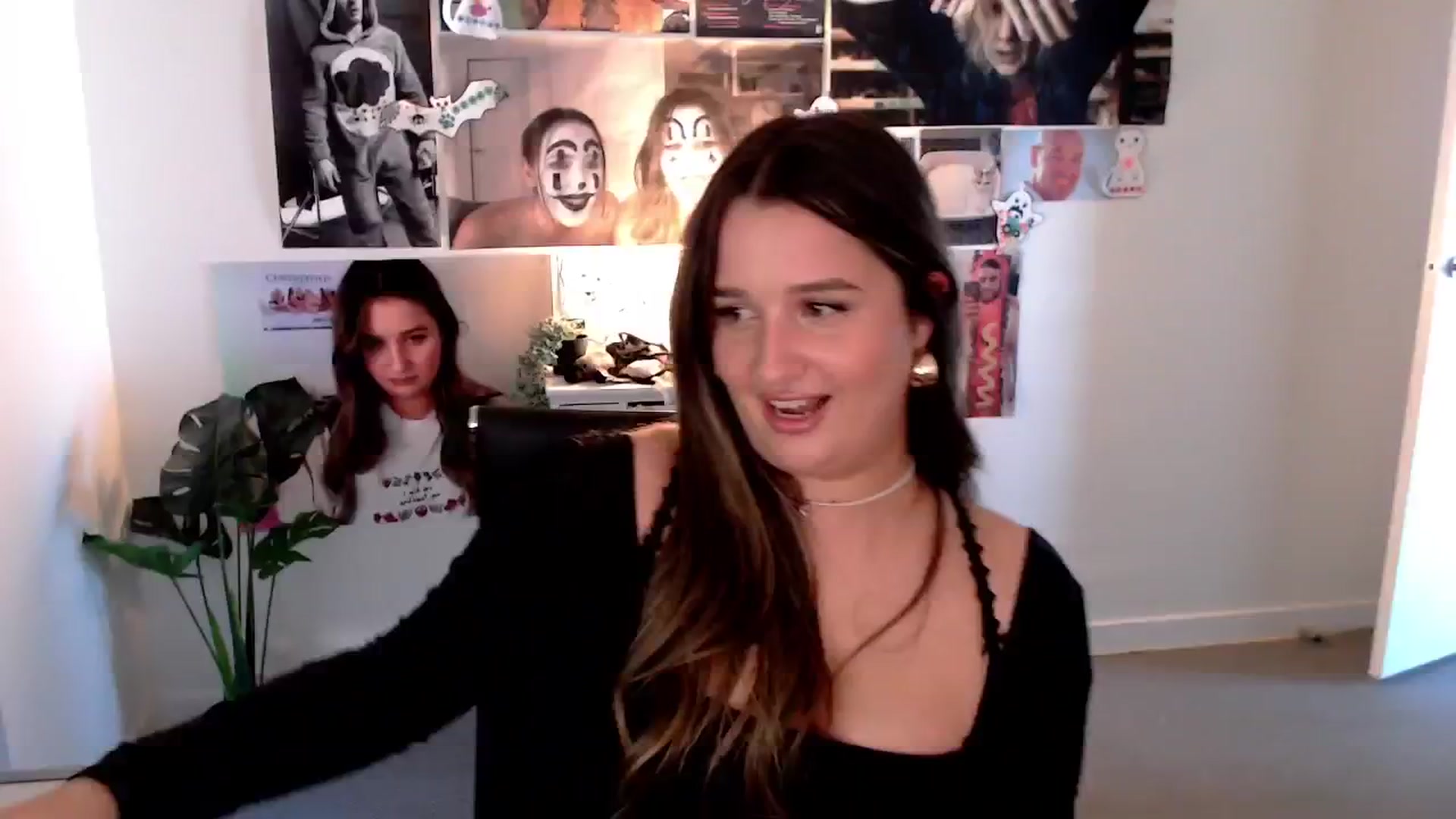 Gallery image thumbnail from StonksRoom's myfreecams stream on, 01/31/2025, 12:31 image 2 of 20