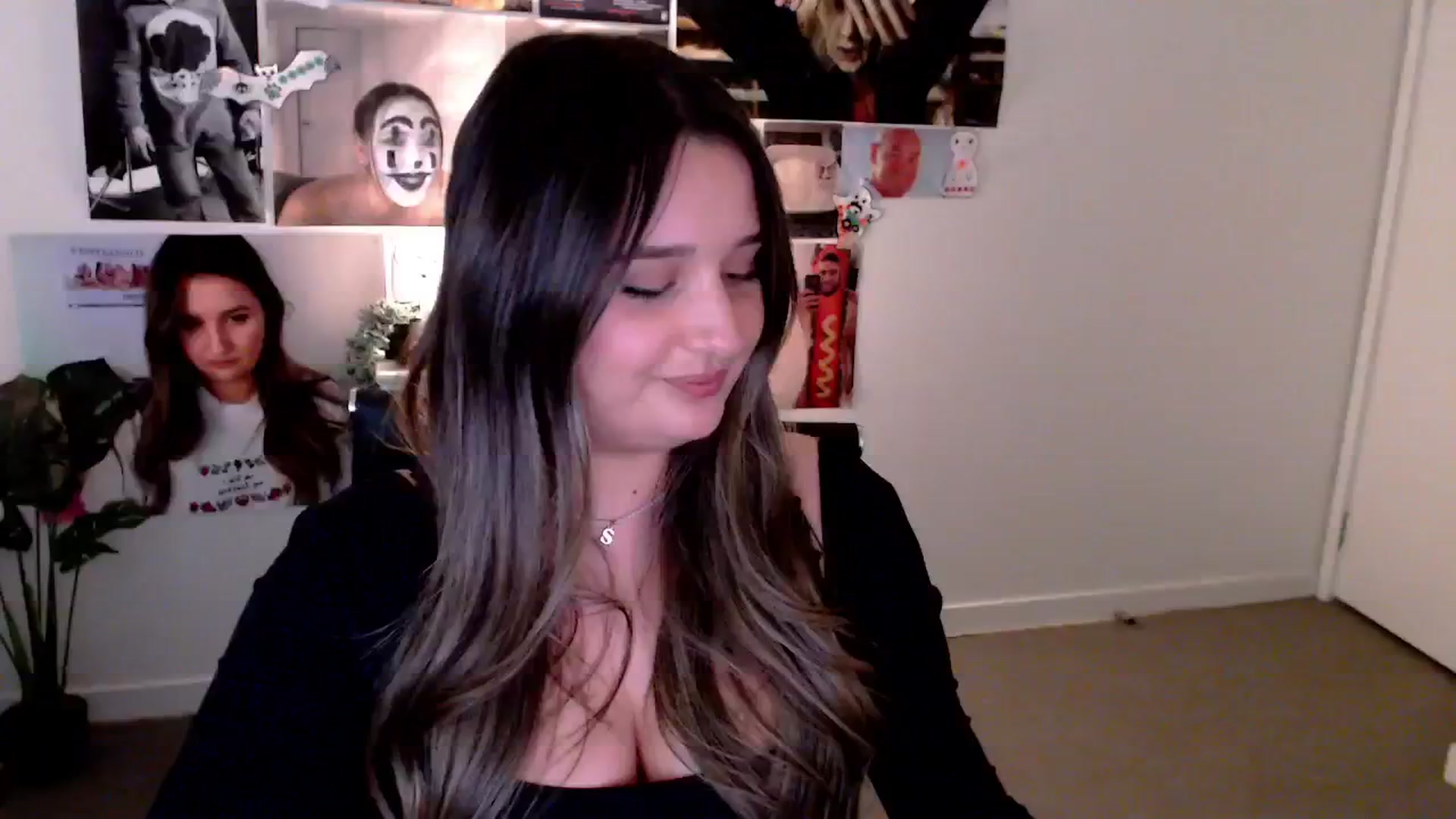 Gallery image thumbnail from StonksRoom's myfreecams stream on, 01/31/2025, 12:31 image 12 of 20
