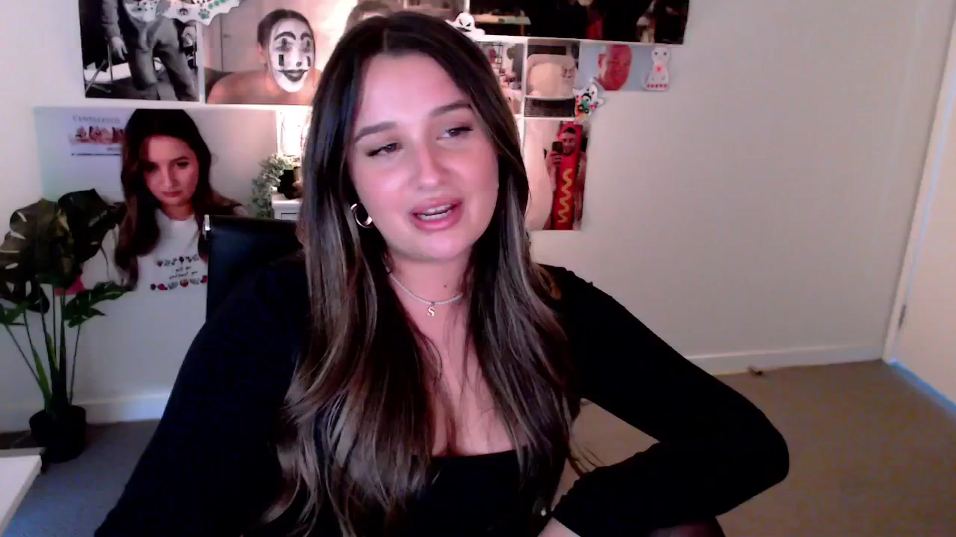 Gallery image thumbnail from StonksRoom's myfreecams stream on, 01/31/2025, 12:31 image 7 of 20