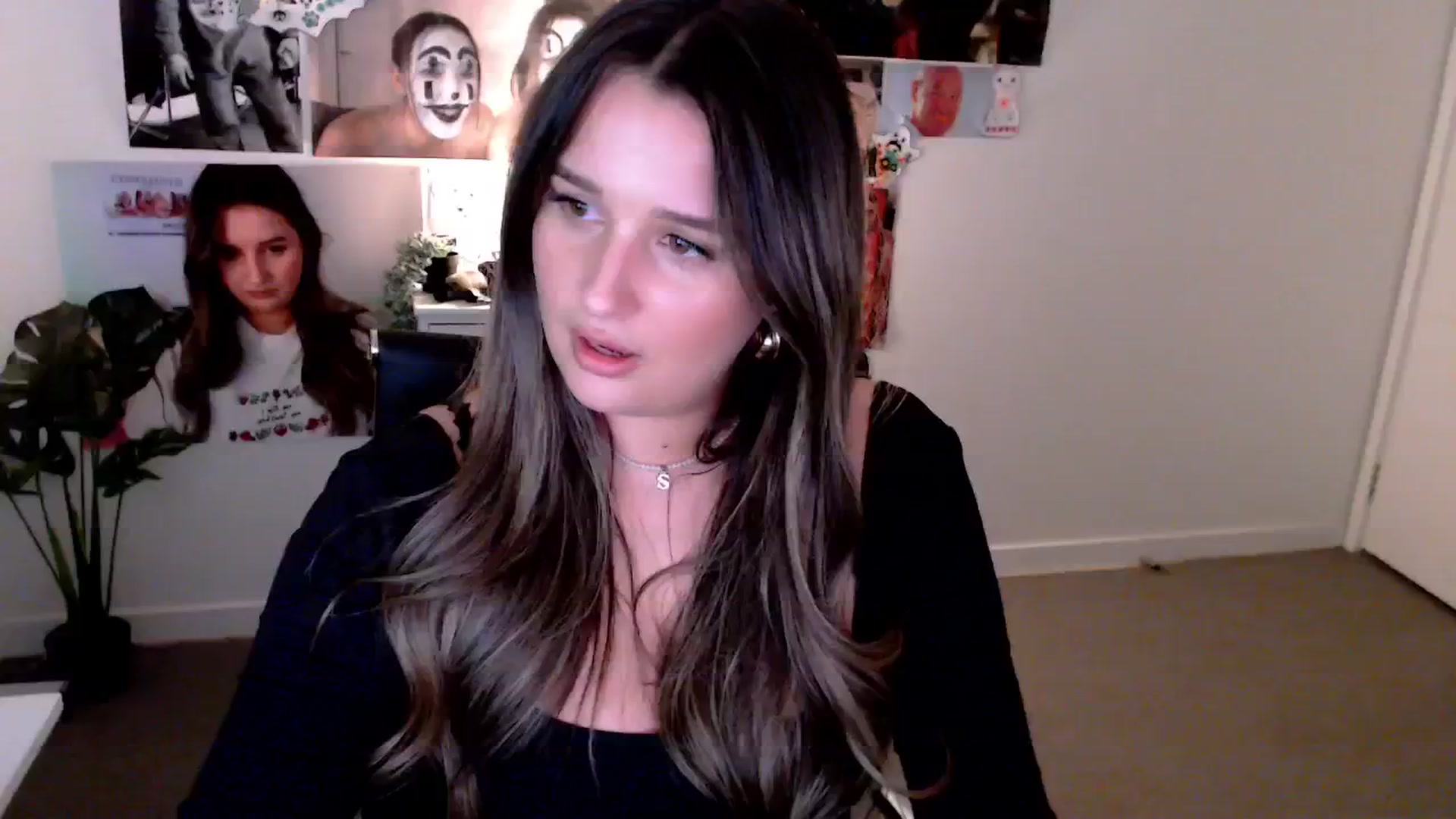Gallery image thumbnail from StonksRoom's myfreecams stream on, 01/31/2025, 12:31 image 11 of 20