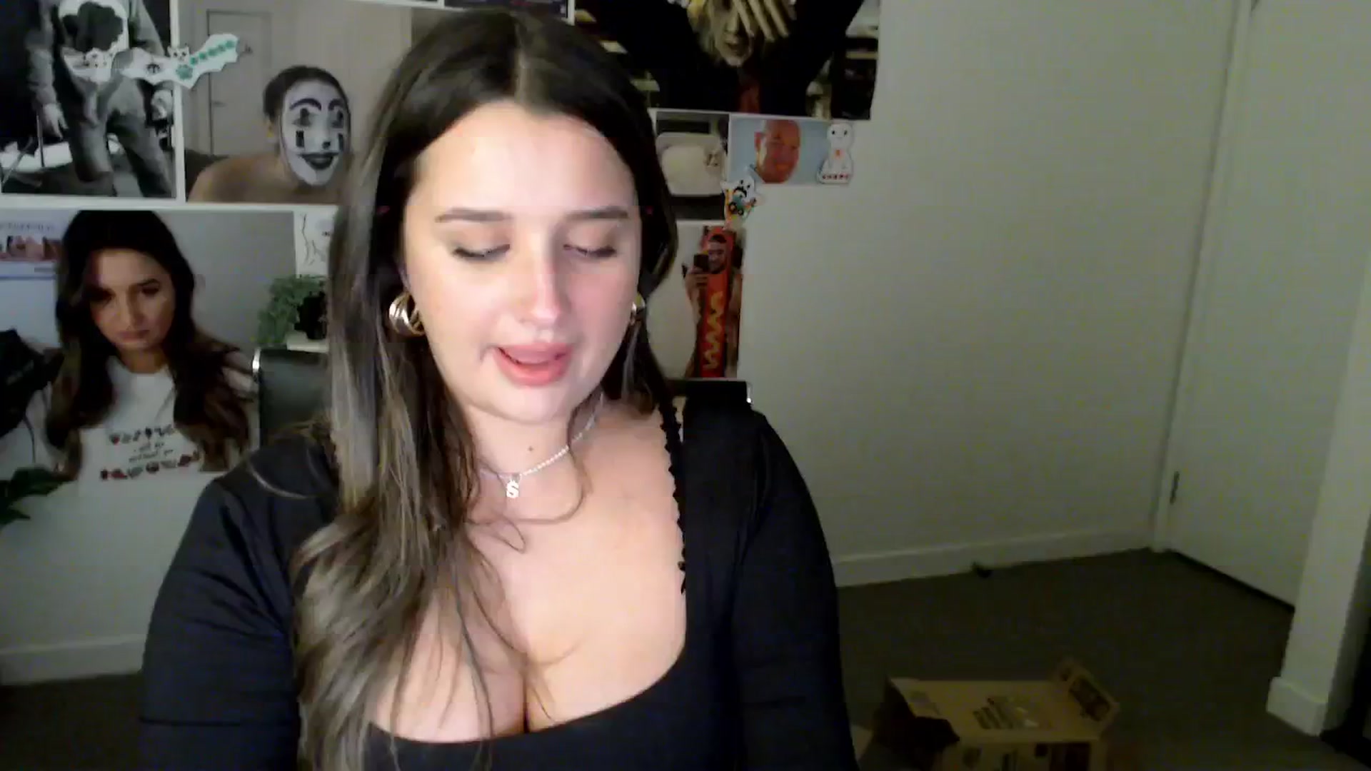 Gallery image thumbnail from StonksRoom's myfreecams stream on, 01/31/2025, 13:28 image 15 of 20