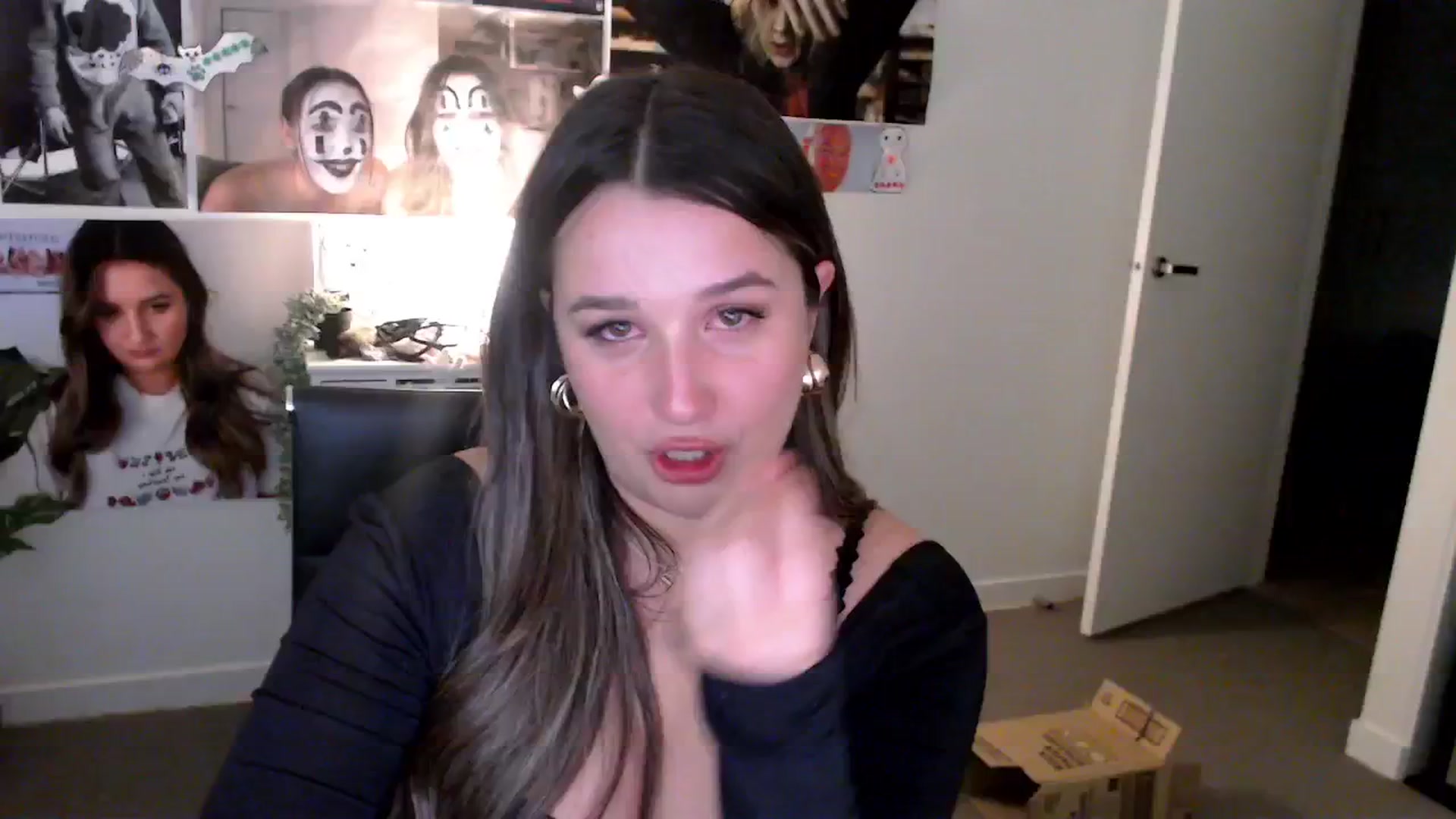 Gallery image thumbnail from StonksRoom's myfreecams stream on, 01/31/2025, 13:28 image 4 of 20