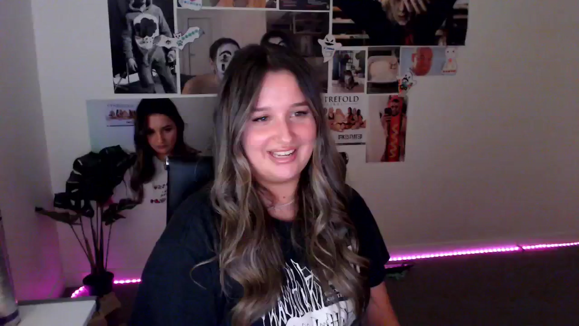 Gallery image thumbnail from StonksRoom's myfreecams stream on, 02/05/2025, 10:14 image 17 of 20