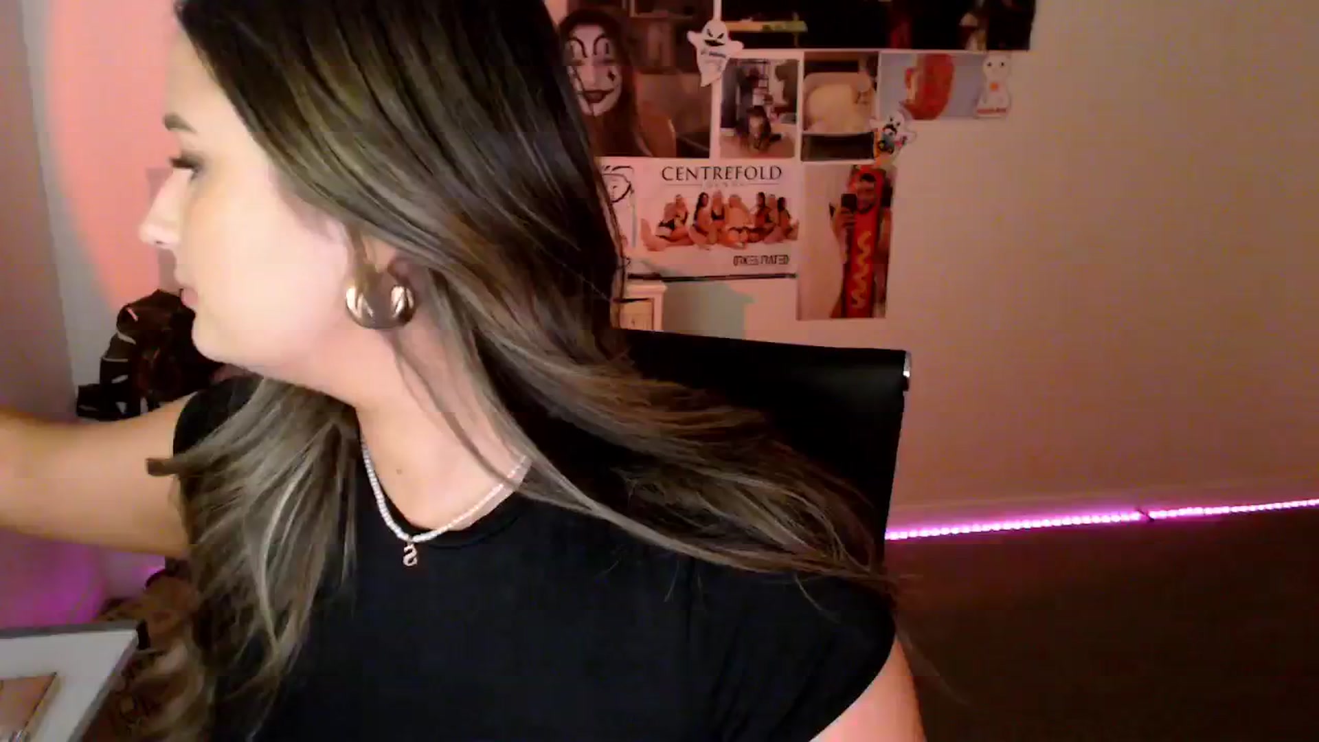 Gallery image thumbnail from StonksRoom's myfreecams stream on, 02/06/2025, 10:58 image 4 of 20