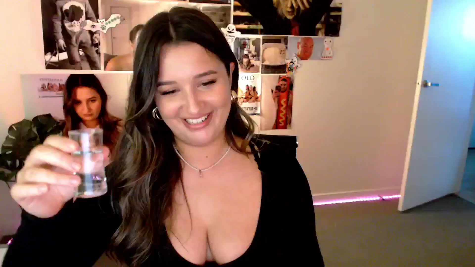 Gallery image thumbnail from StonksRoom's myfreecams stream on, 02/07/2025, 09:34 image 2 of 20
